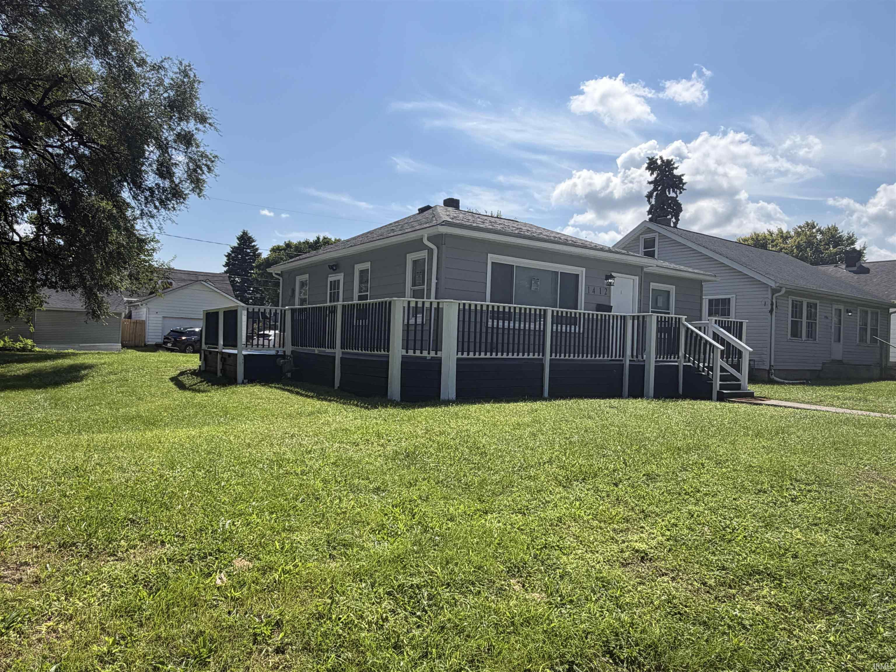 1412 S Pershing Drive Property Photo 1