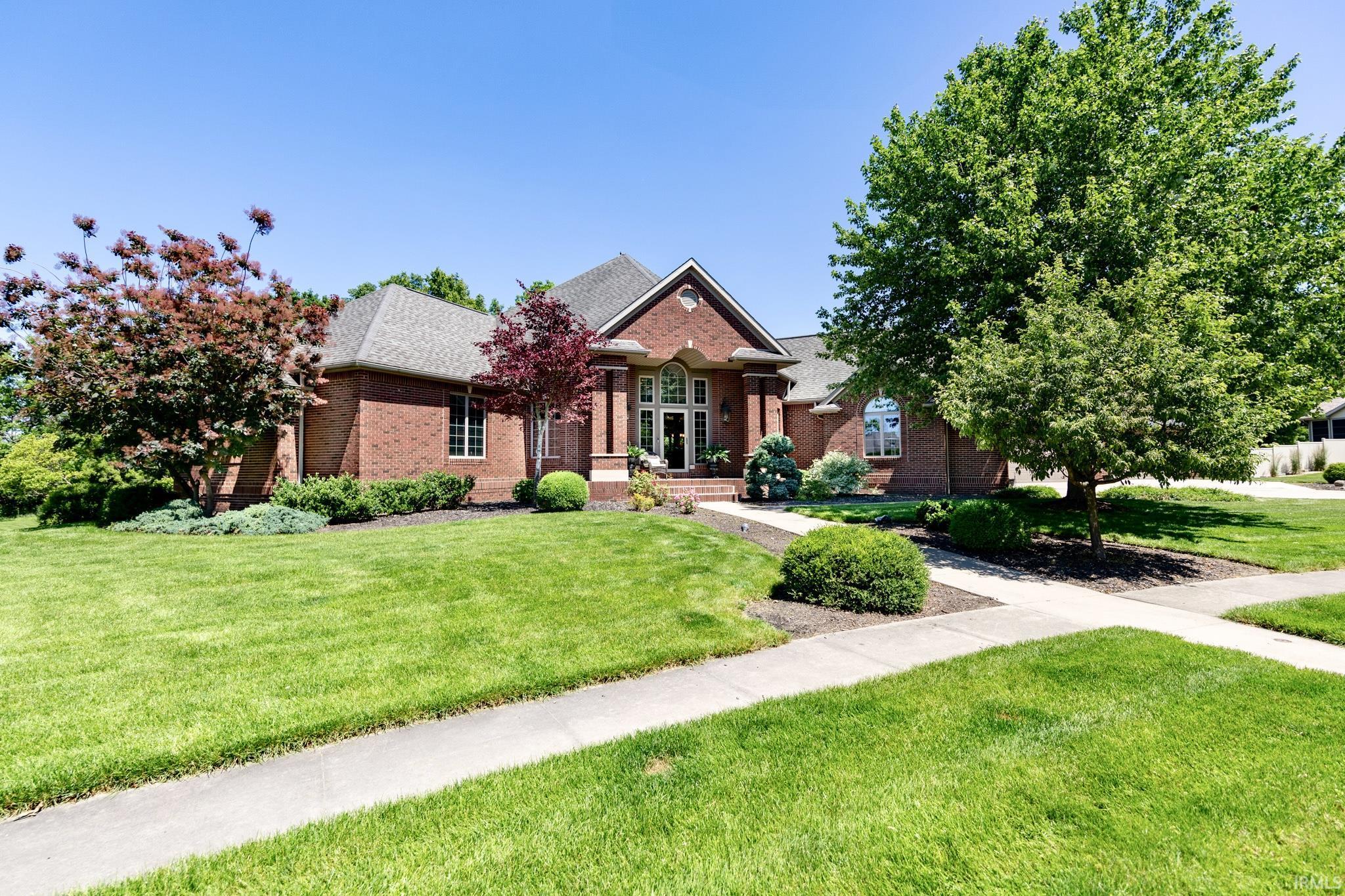 136 Tulip Circle Property Photo 1