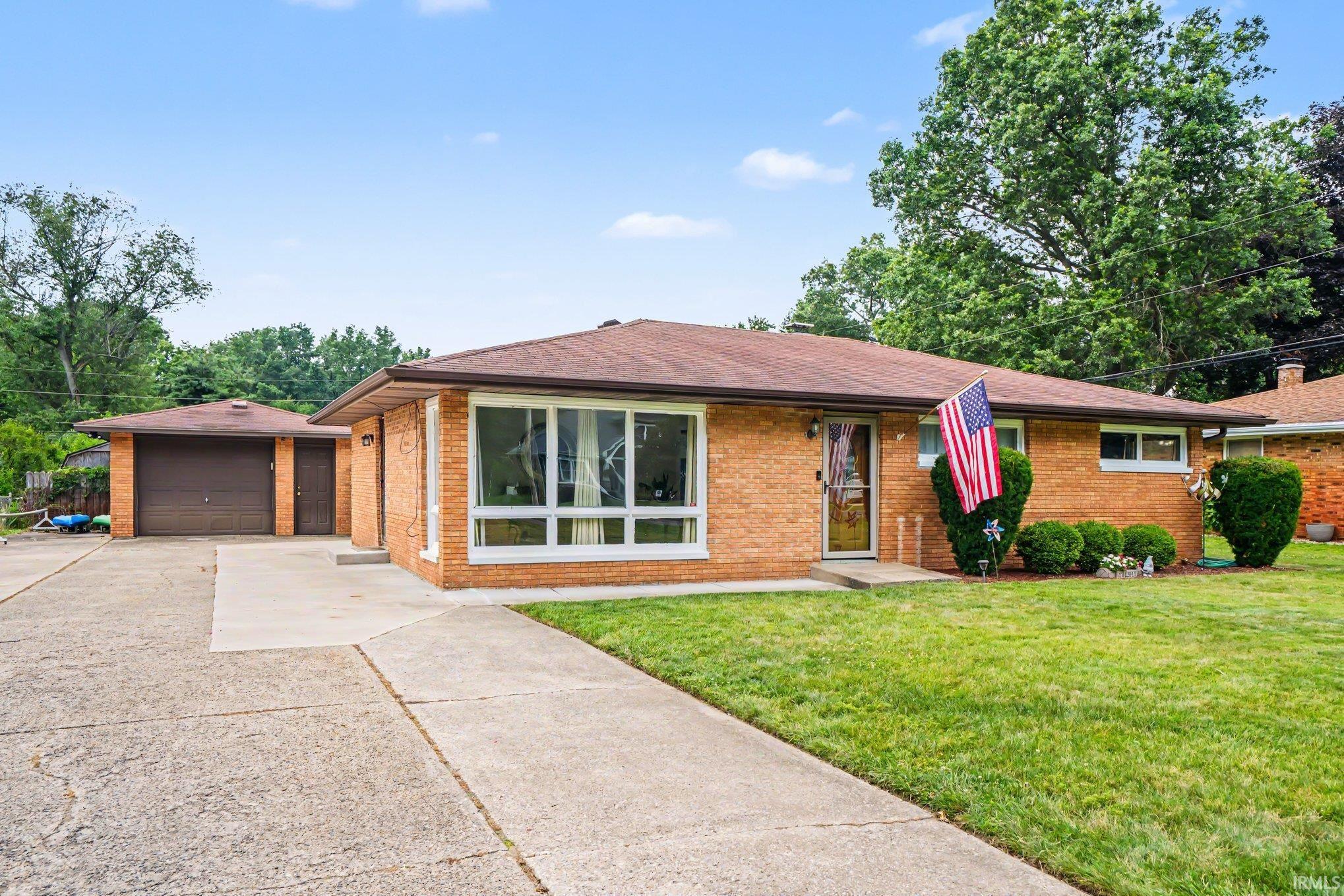 55385 Cedar Trail Property Photo 1