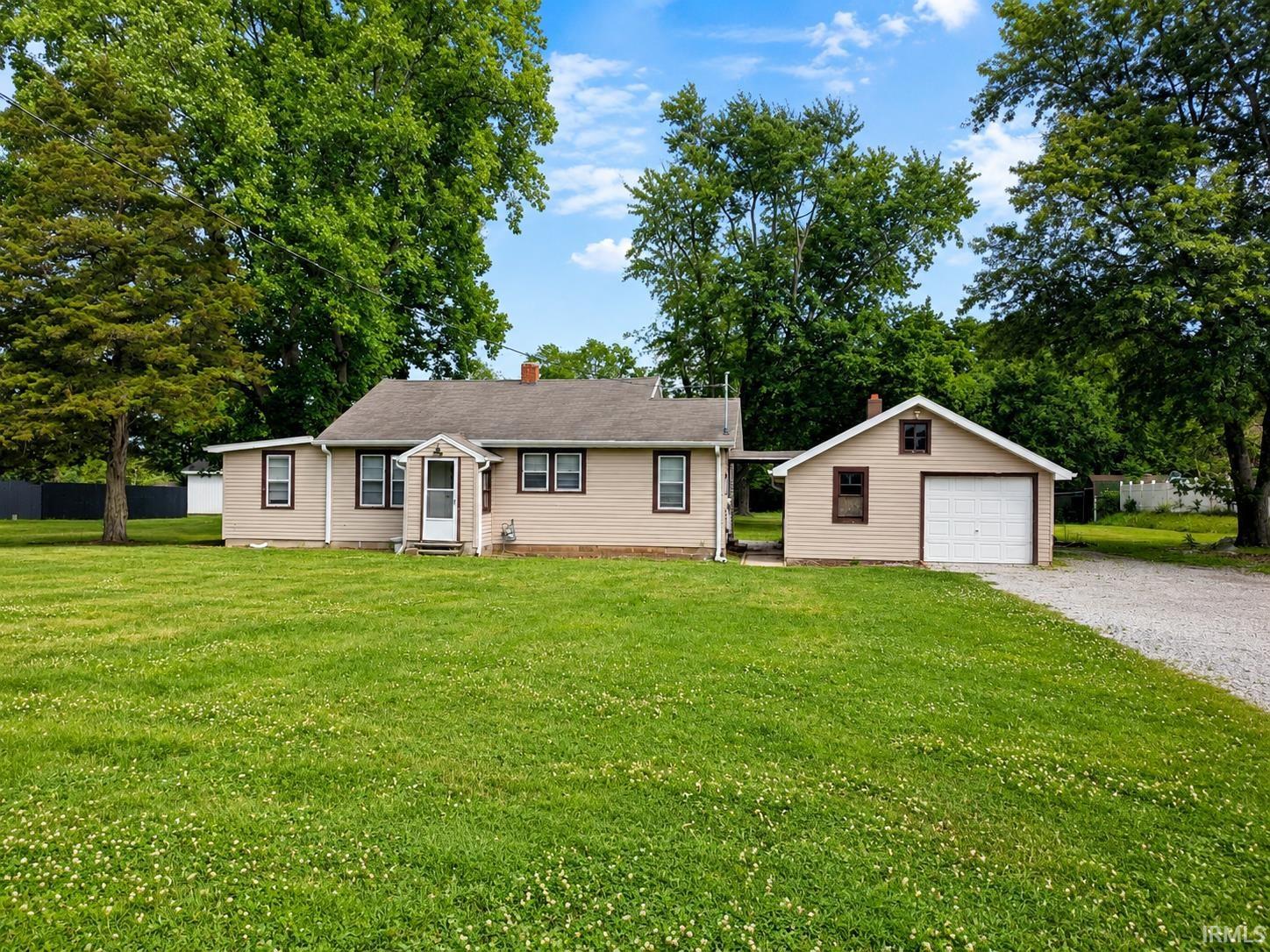 1840 N Us Highway 35 Property Photo 1