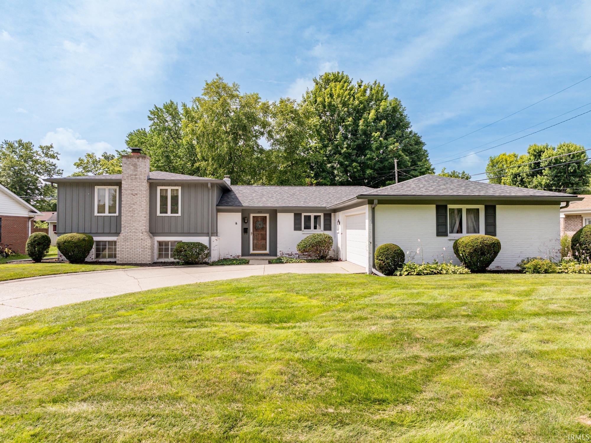 3219 Greenbriar Road Property Photo 1