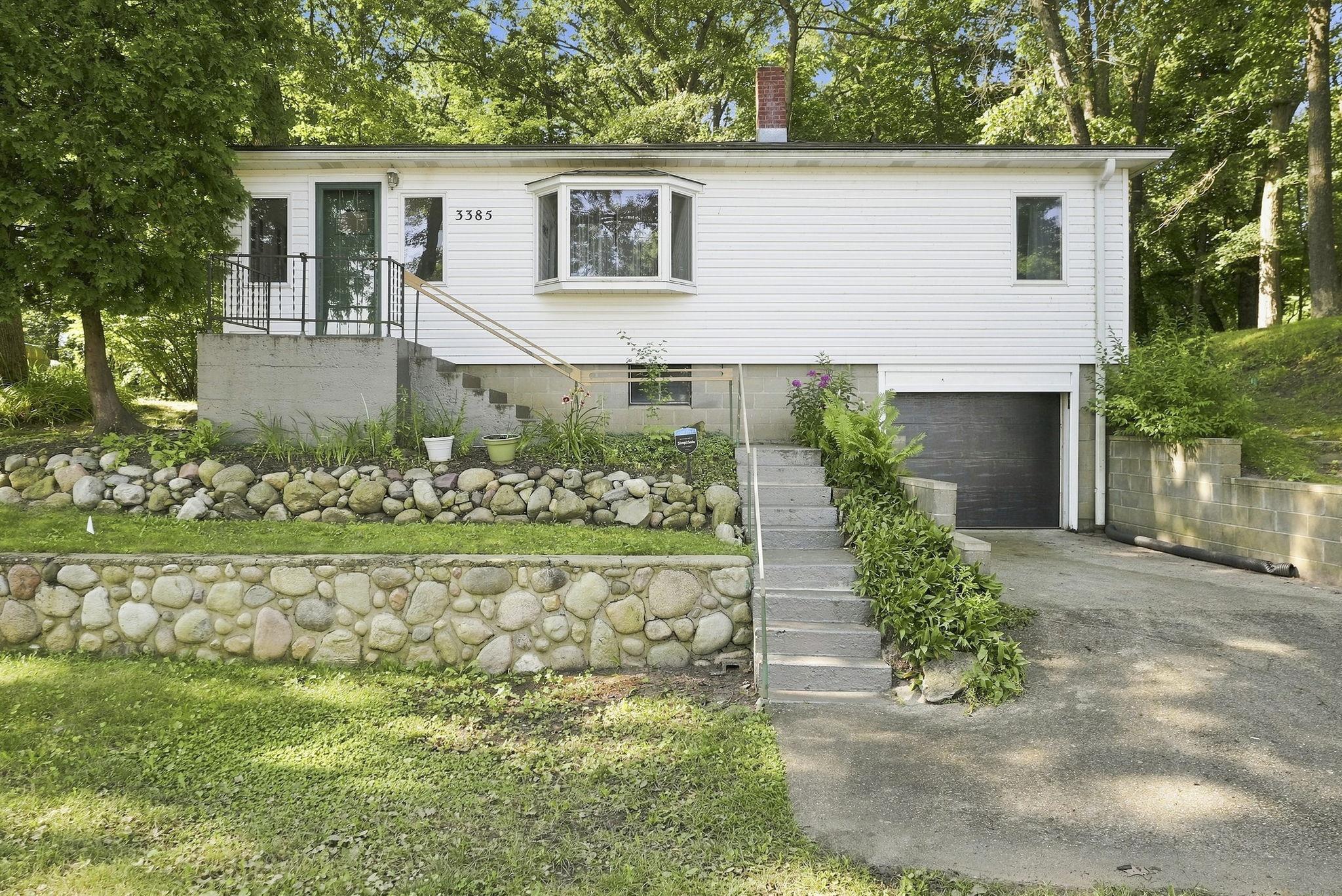 3385 W Shady Side Road Property Photo 1