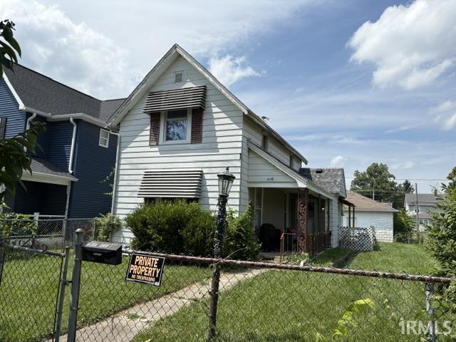 208 E 8th Street Property Photo 1
