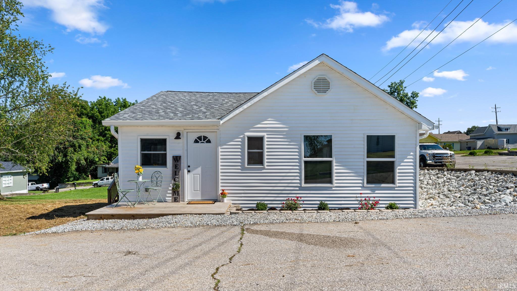 1819 Magnolia Lane Property Photo 1