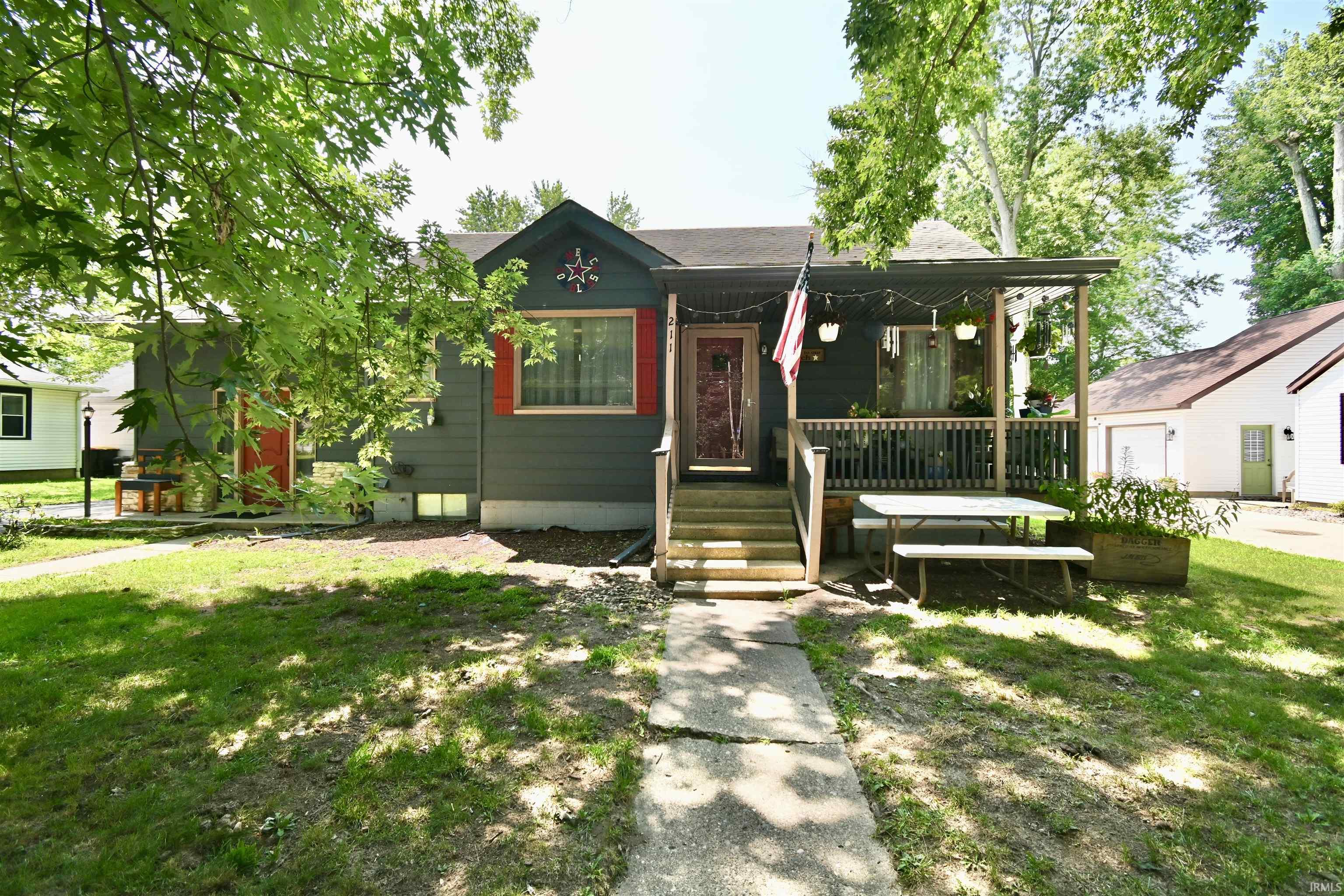 211 W Main Street Property Photo 1