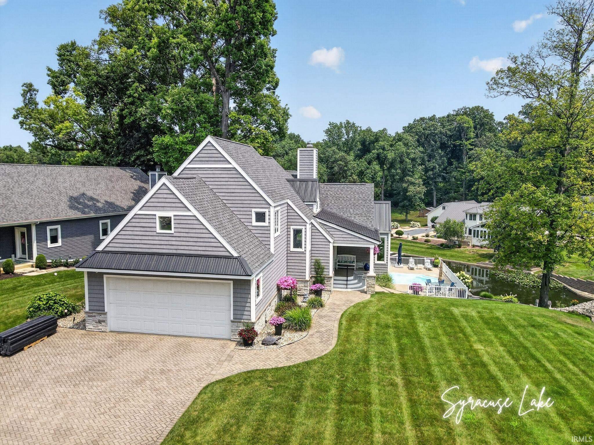 1102 N Shore Lane Property Photo 1