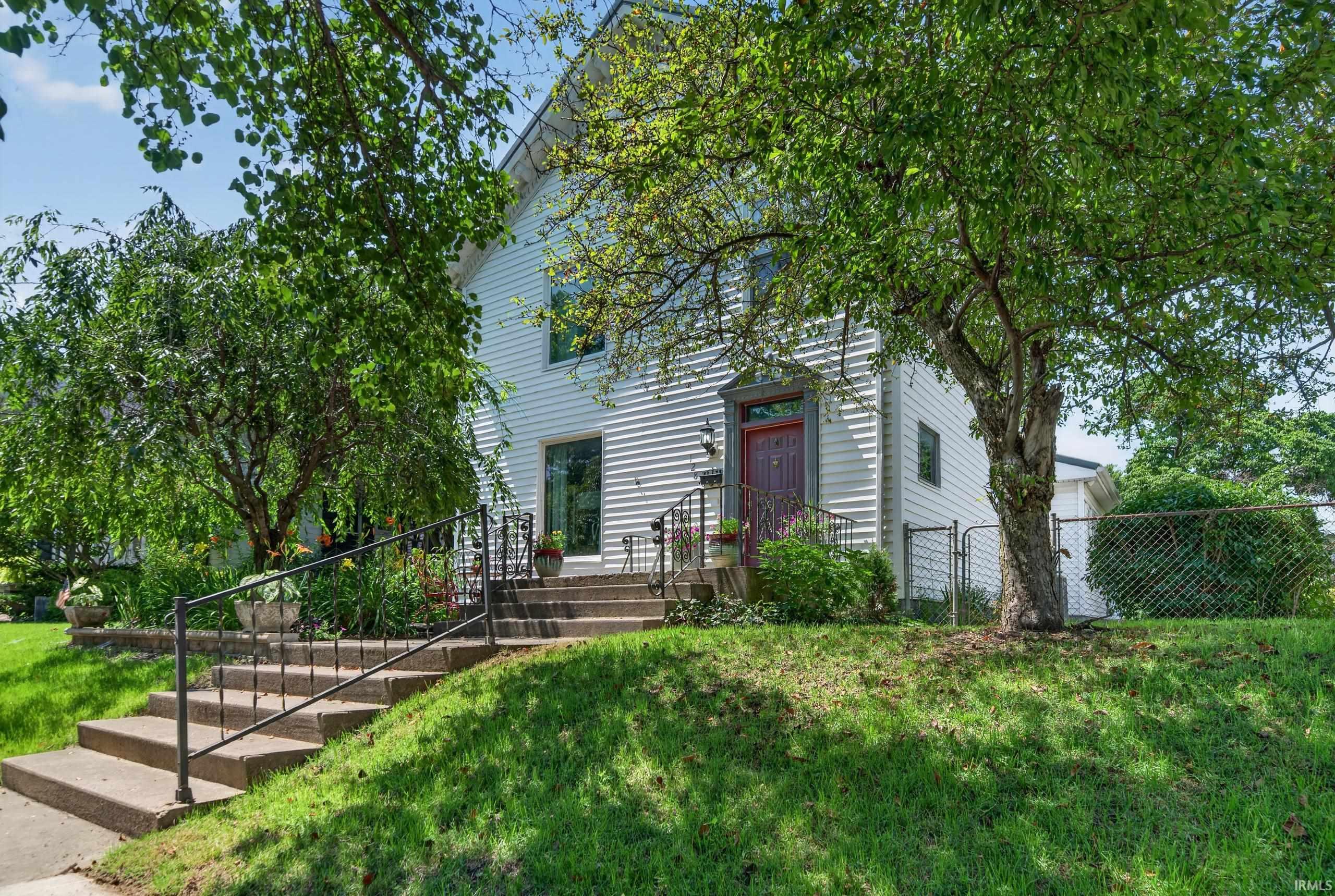 128 W 5th Street Property Photo 1