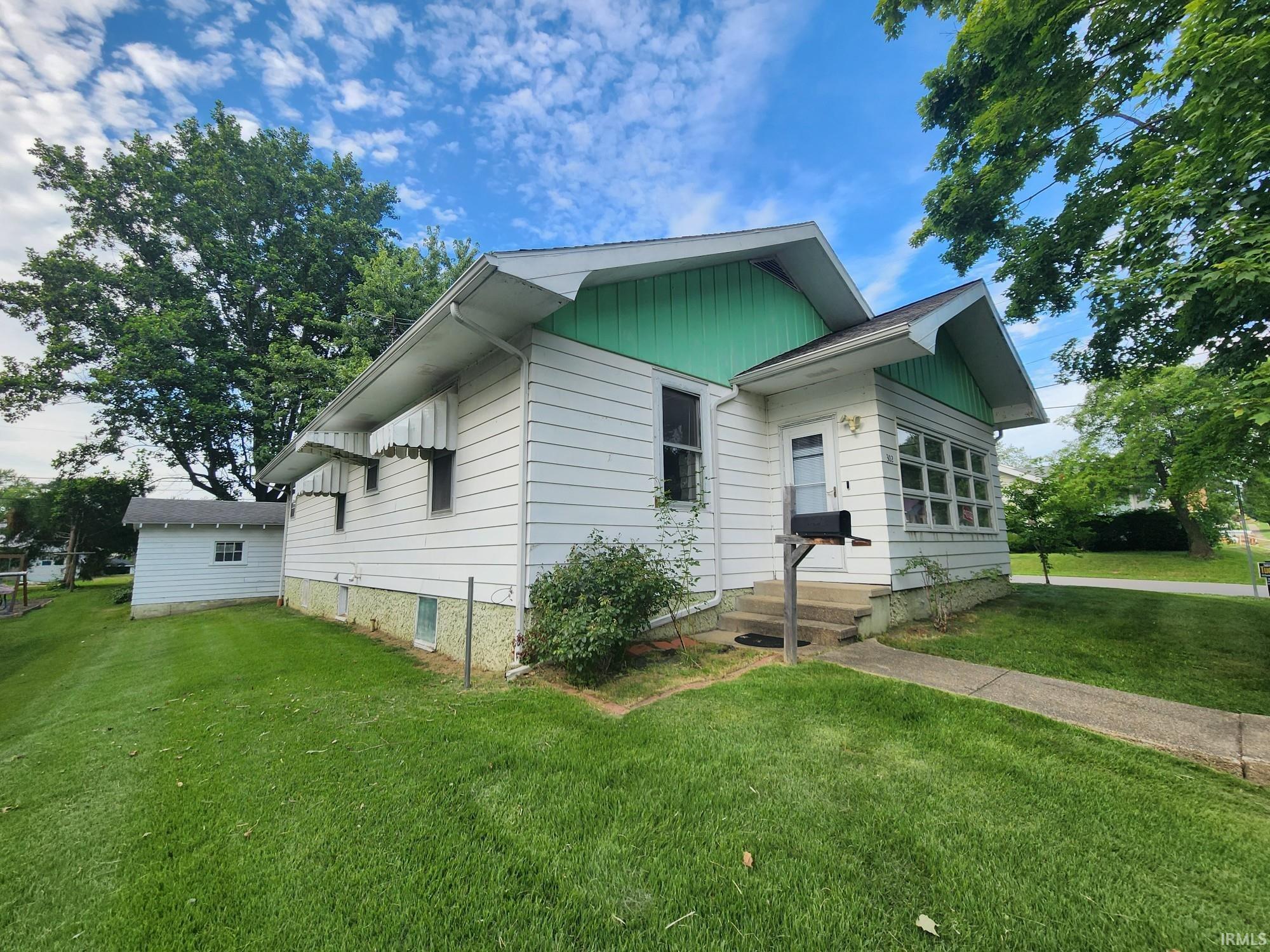 302 W 7th Street Property Photo 1