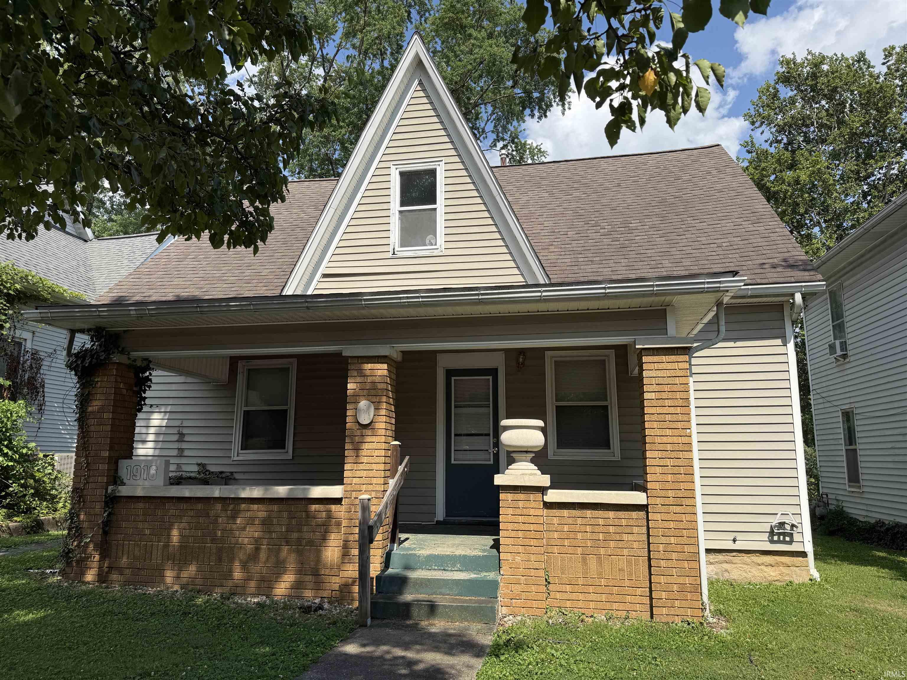 1916 I Street Property Photo 1