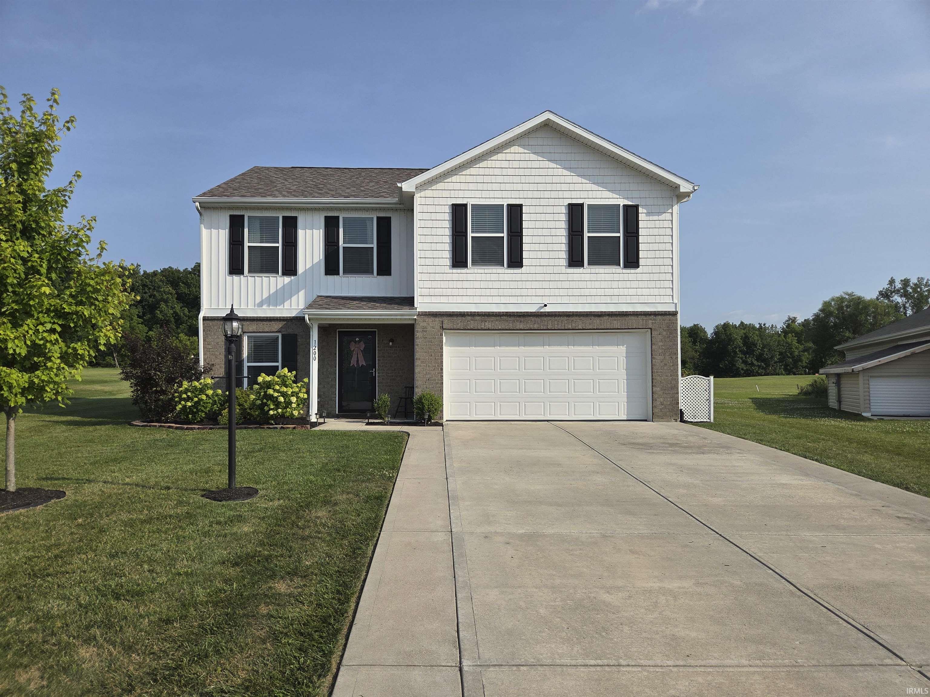 1200 E Pittenger Court Property Photo 1