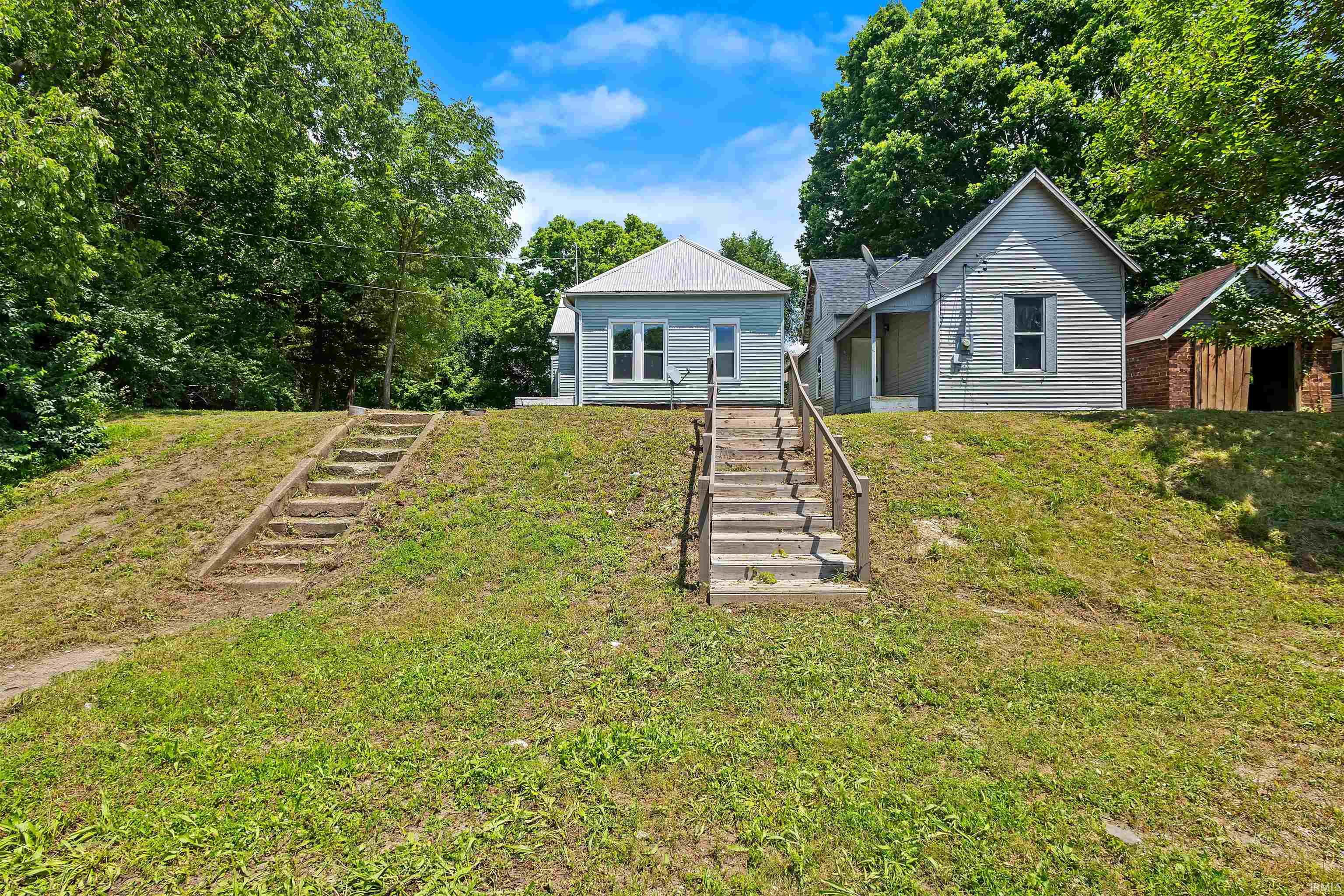 321 S Main Street Property Photo 1