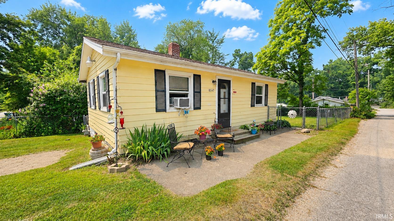 8047 Tecumseh Road Property Photo 1