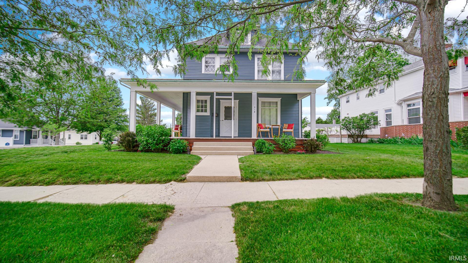 313 Lakeshore Drive Property Photo 1