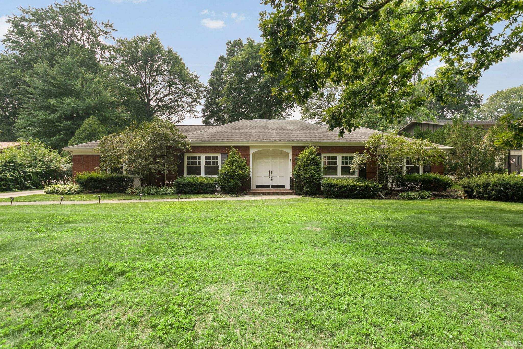 54579 Whispering Oak Drive Property Photo 1
