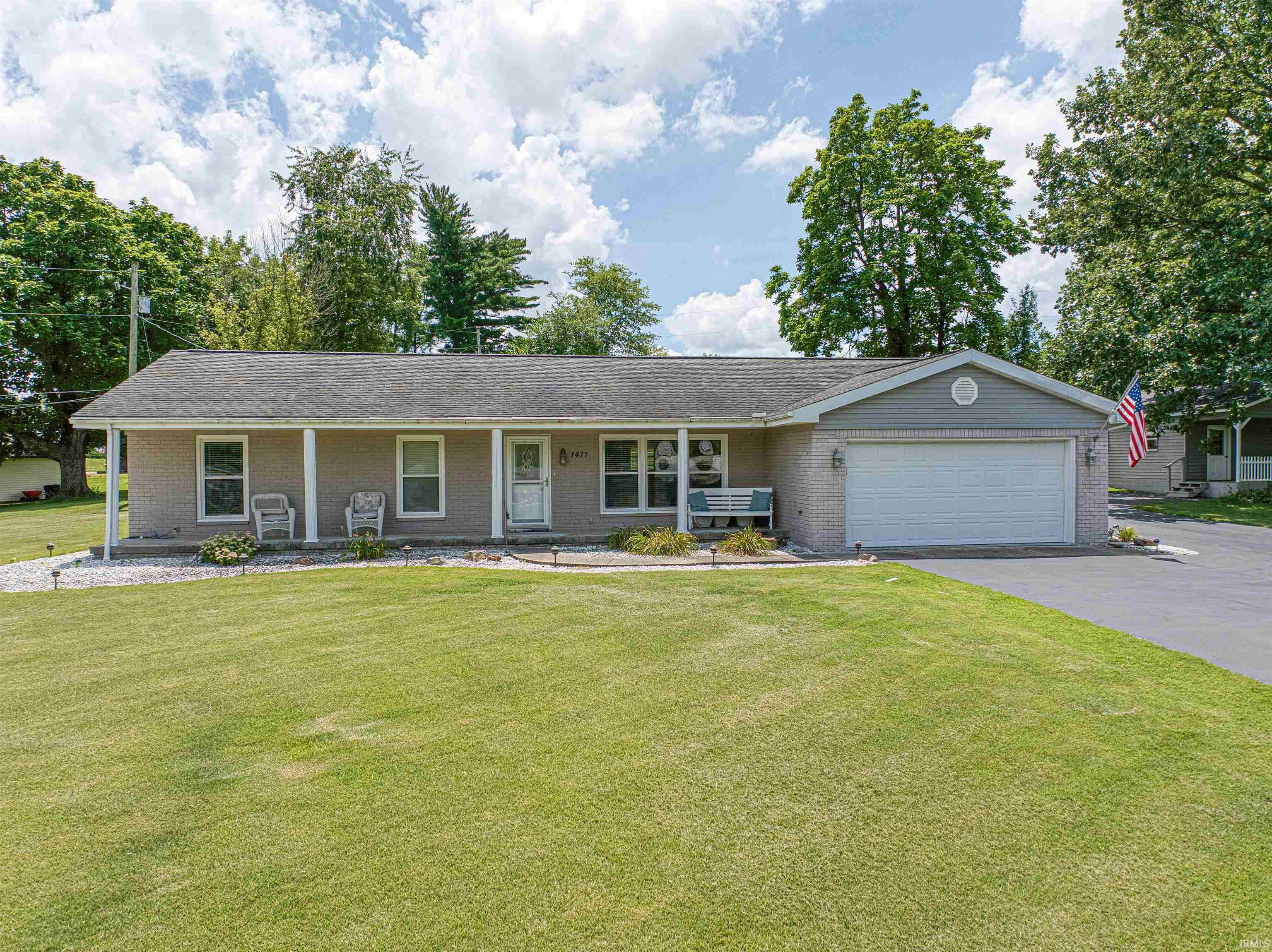 1477 W Sunset Drive Property Photo 1