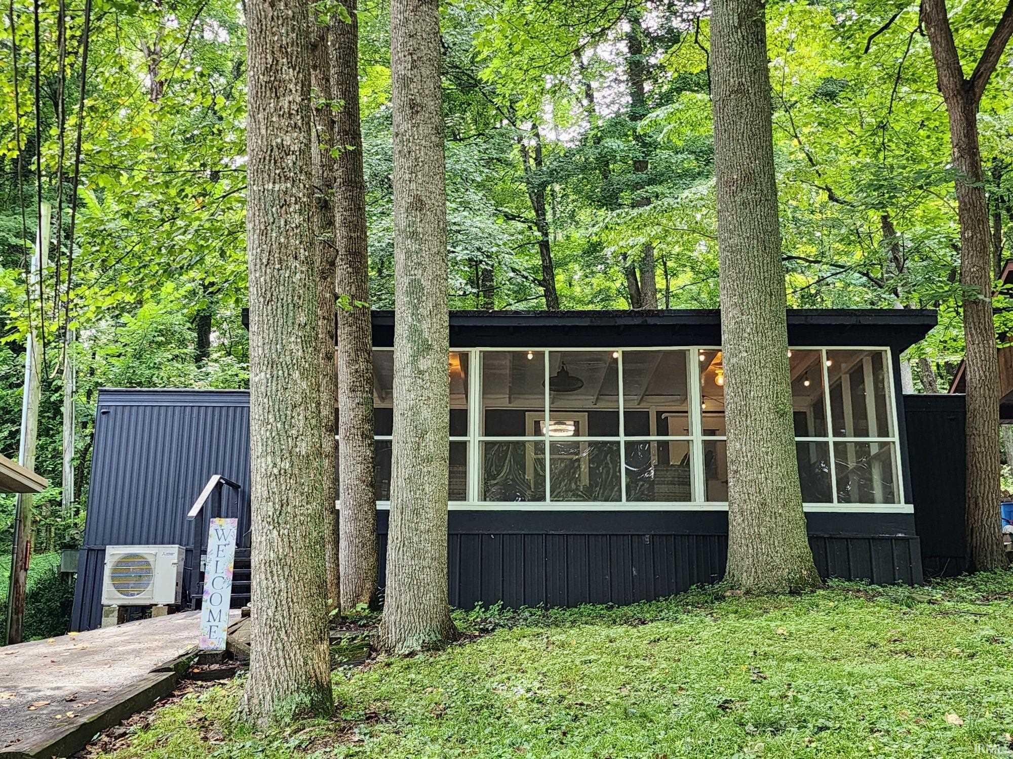 1183 N Idlewild Lake Road Property Photo 1