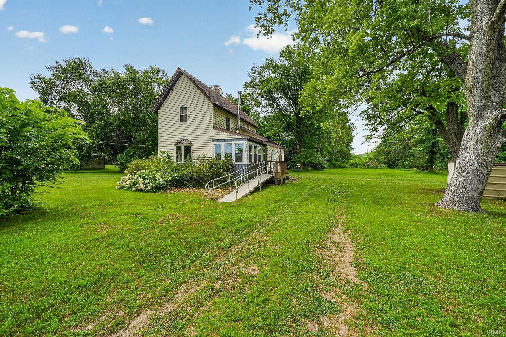 58455 Crumstown Highway Property Photo 1