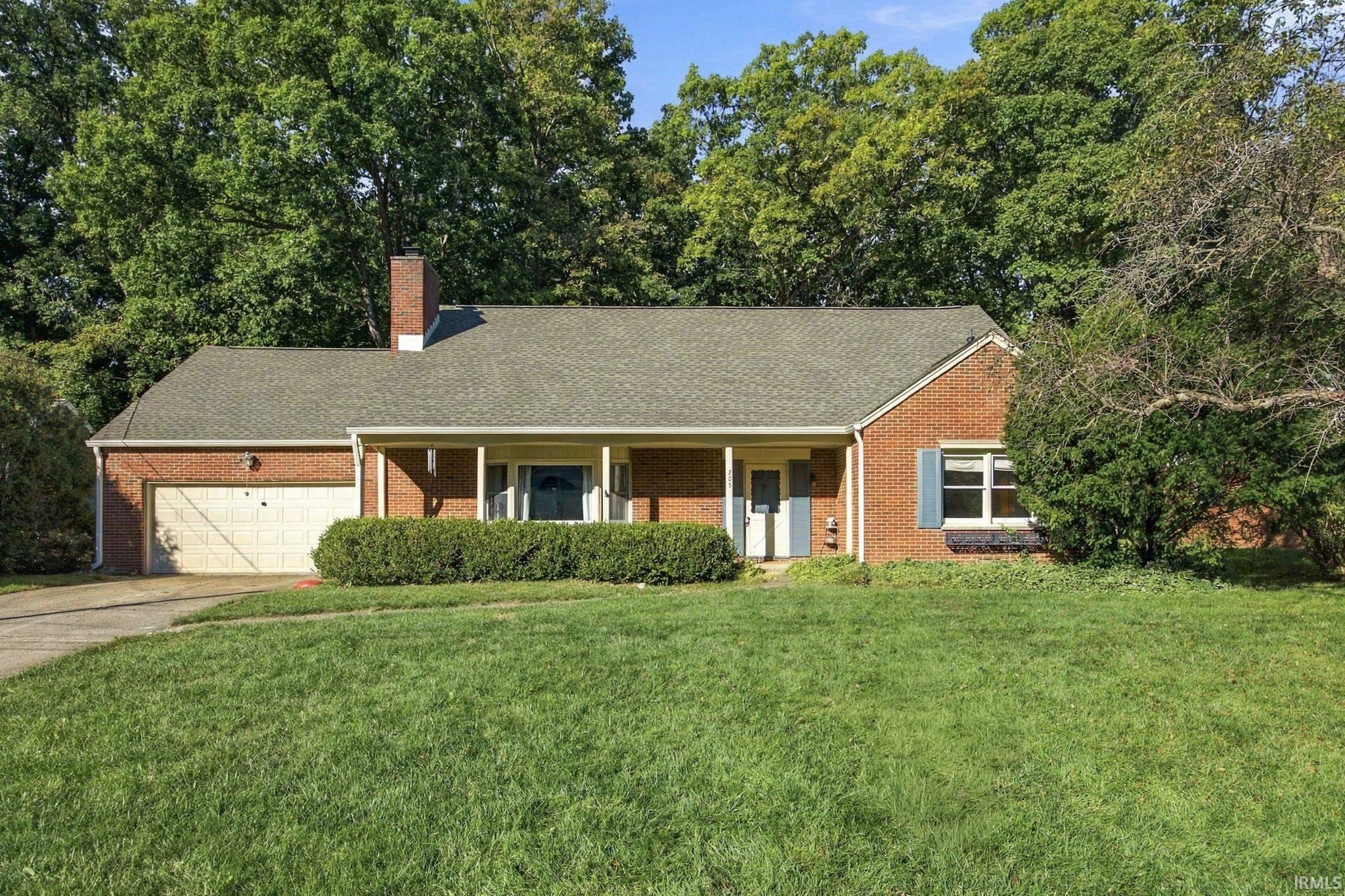 205 Pawnee Drive Property Photo 1