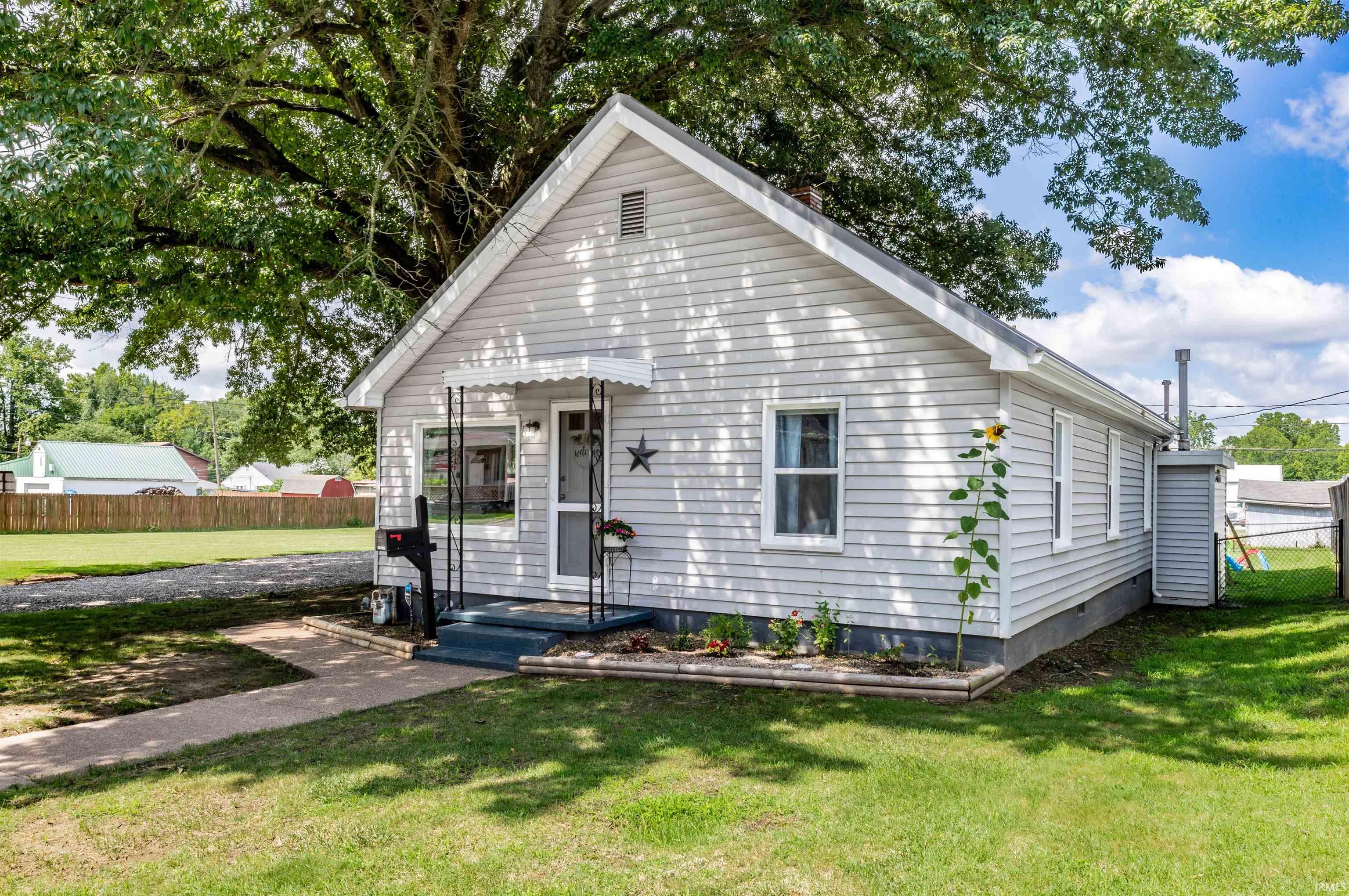 424 N Elm Avenue Property Photo 1
