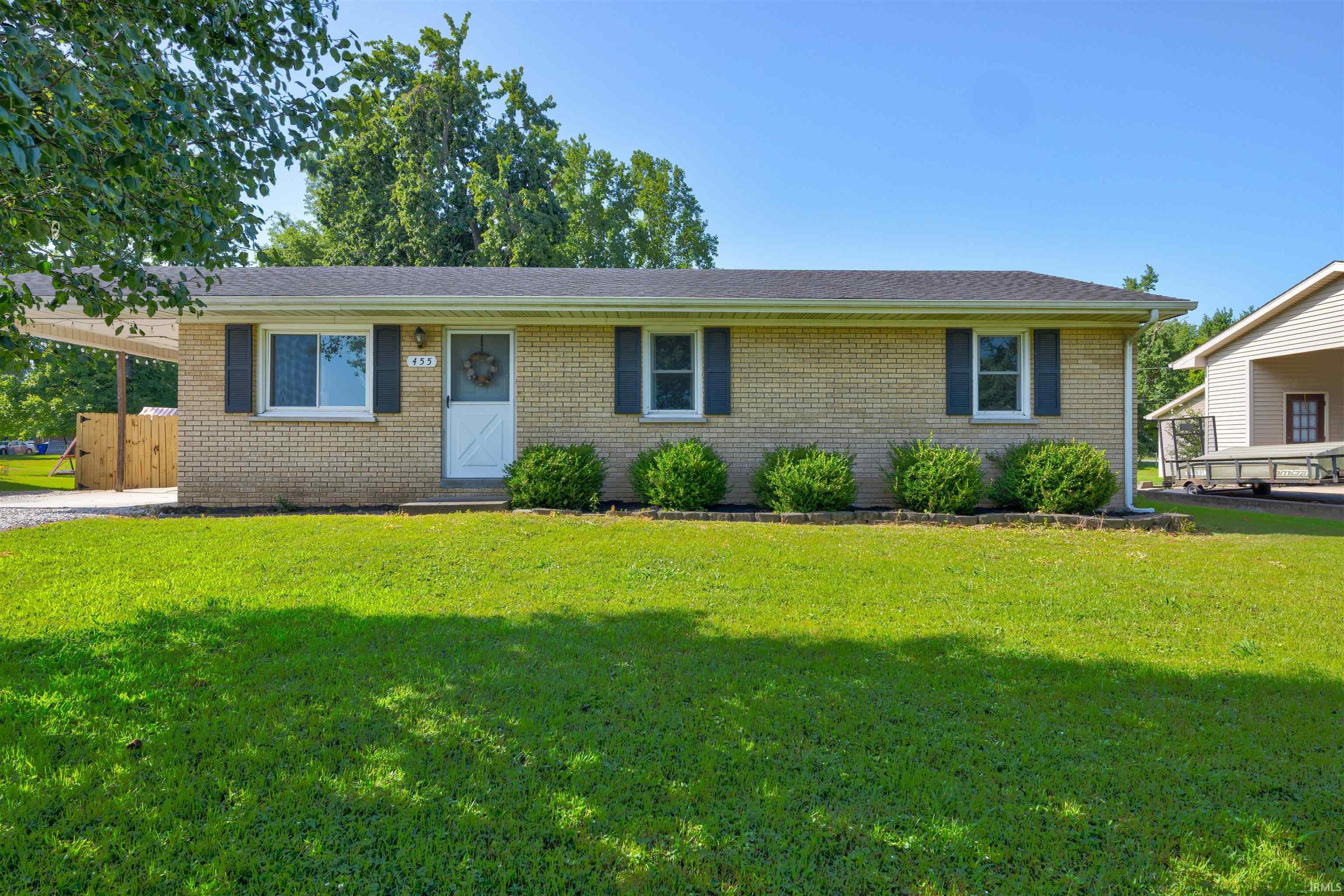 455 Les Drive