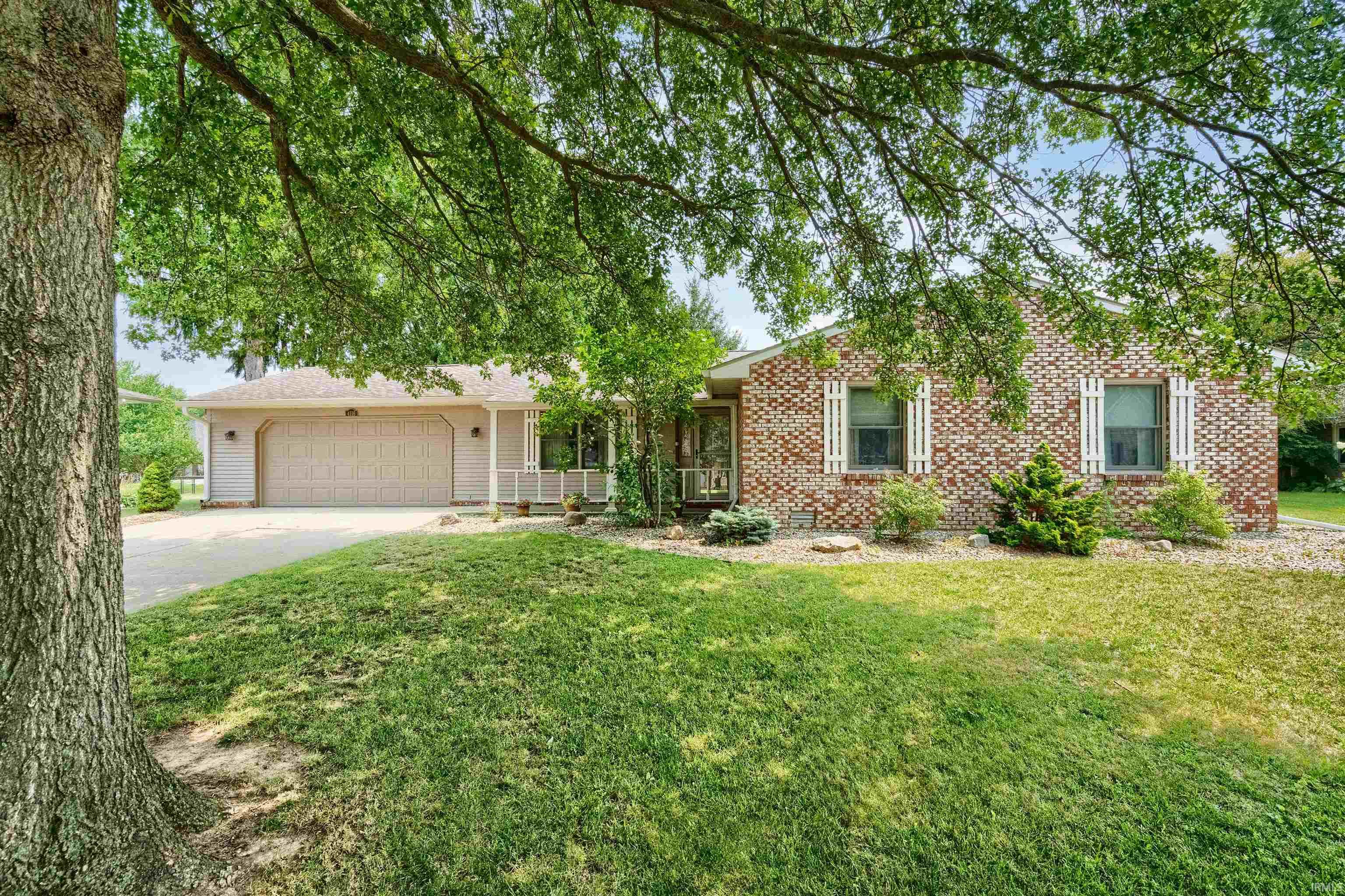 4116 Dee Ann Drive Property Photo 1