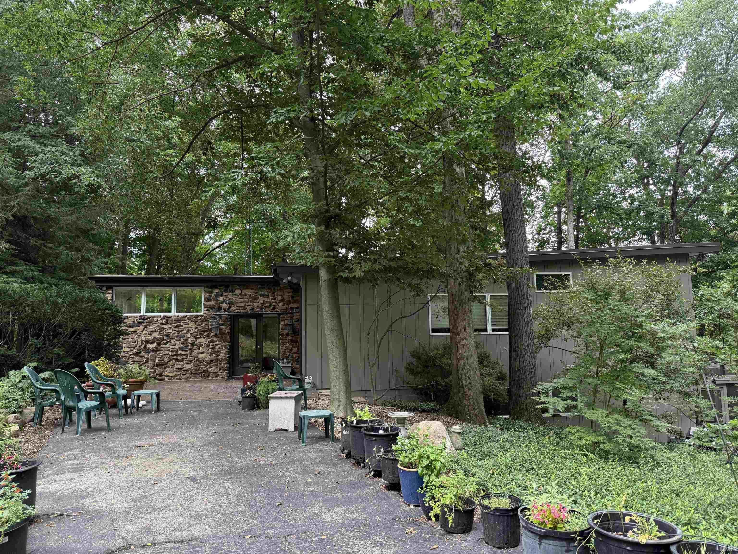 230 Spring Valley Lane