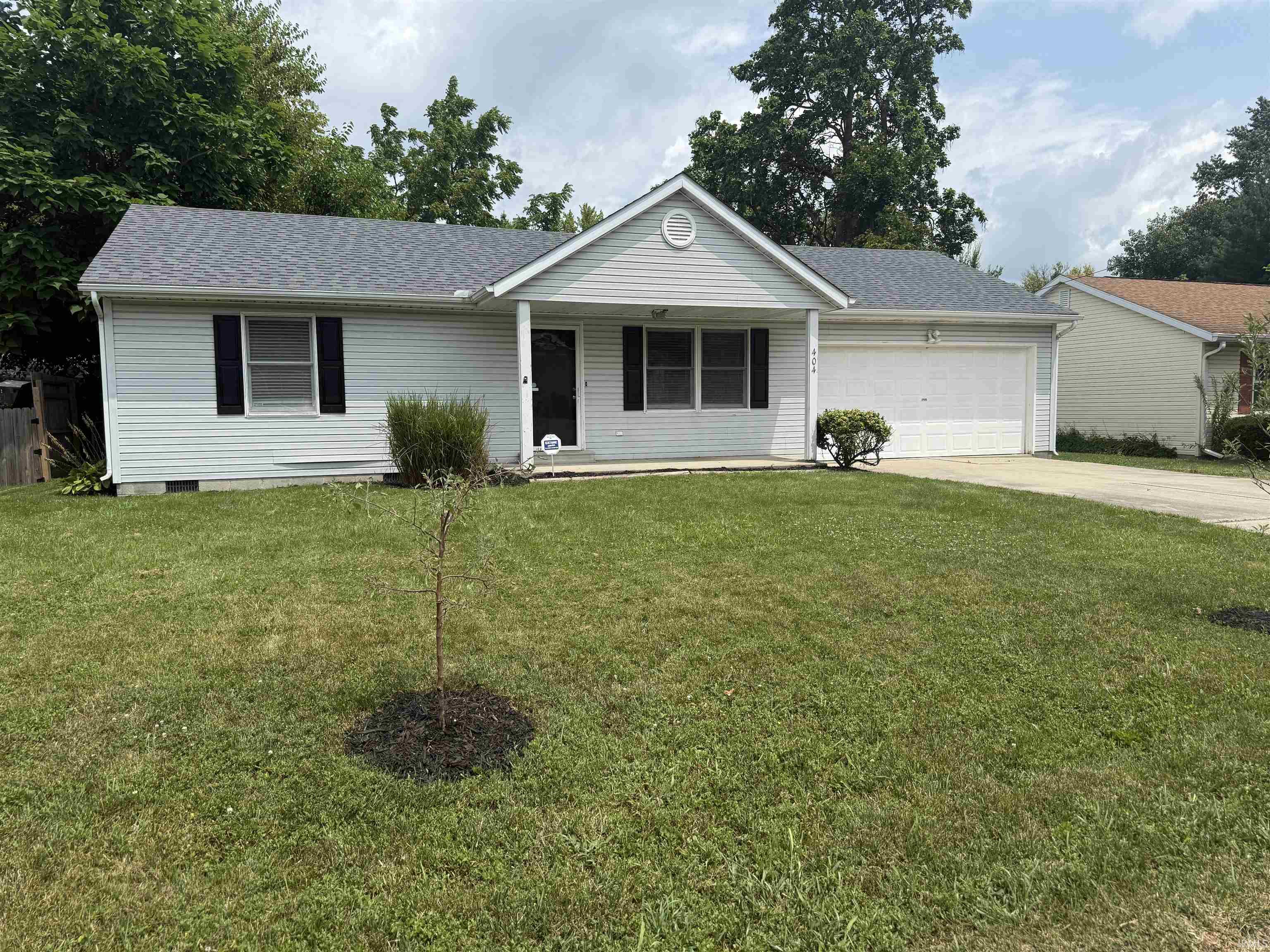404 W Cromer Avenue Property Photo 1