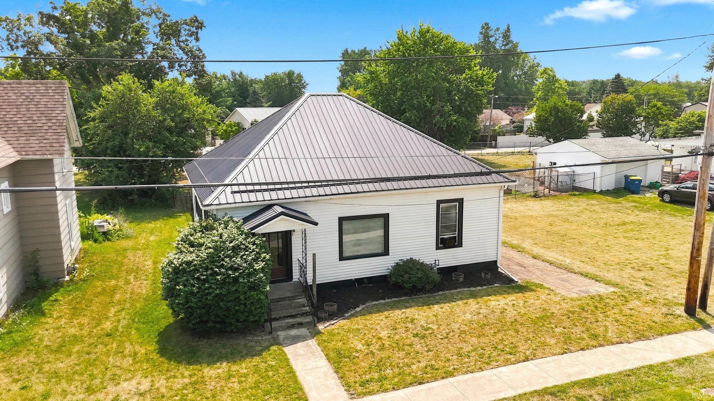 602 S Wayne Street Property Photo 1