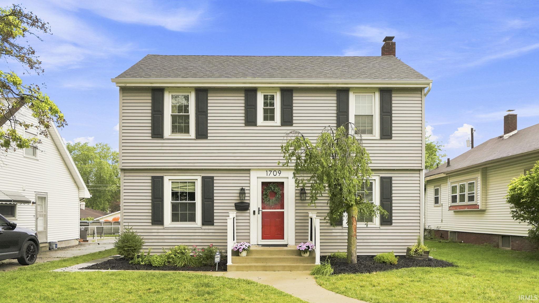 1709 Curdes Avenue Property Photo 1