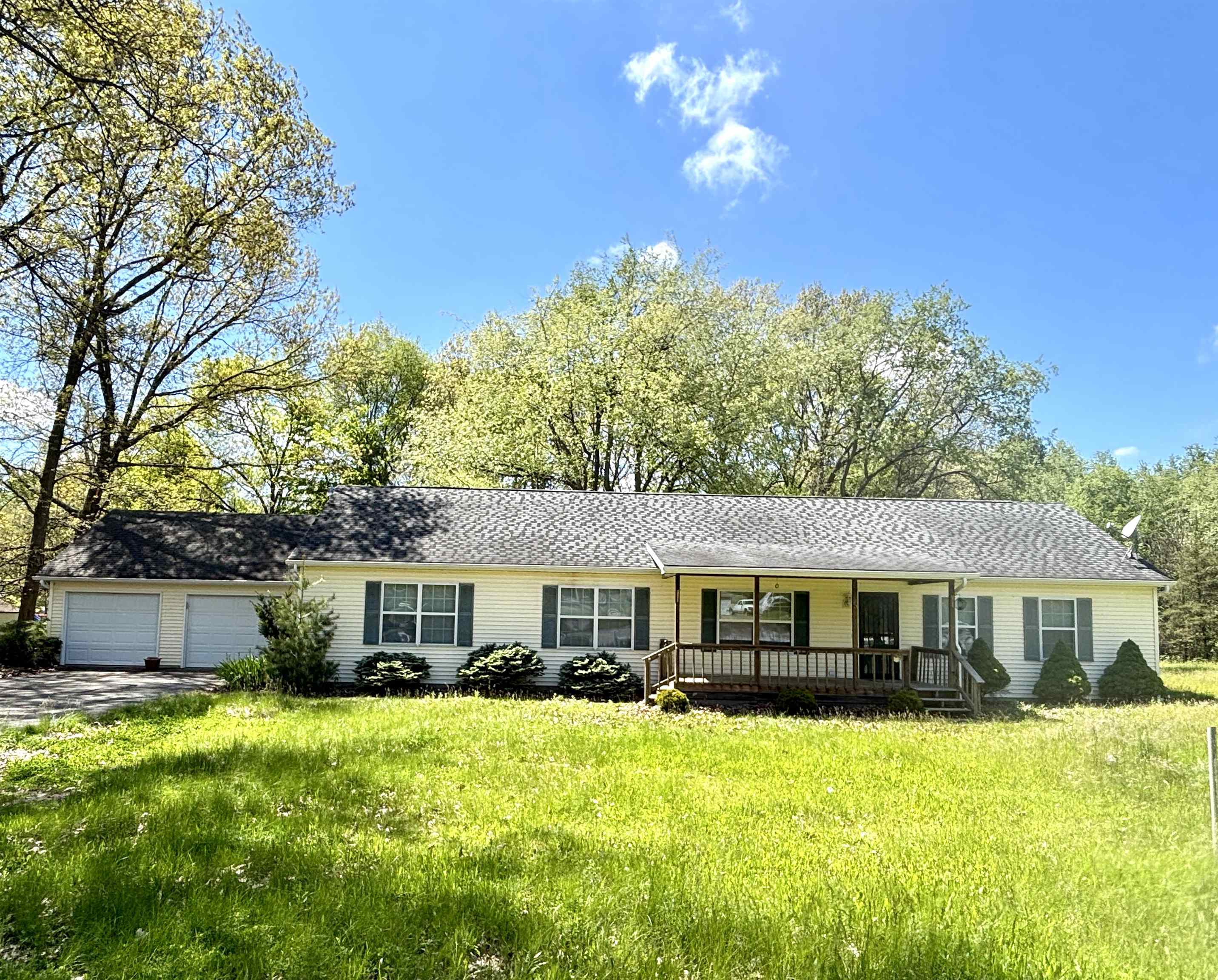 8255 N Seminole Place Property Photo 1