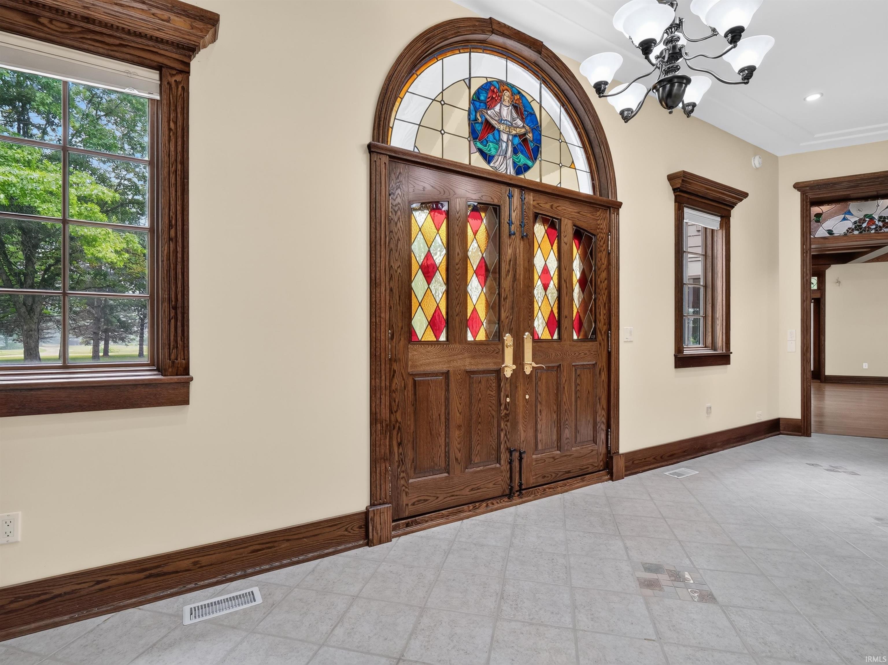 8027 Woodwind Drive Property Photo 4