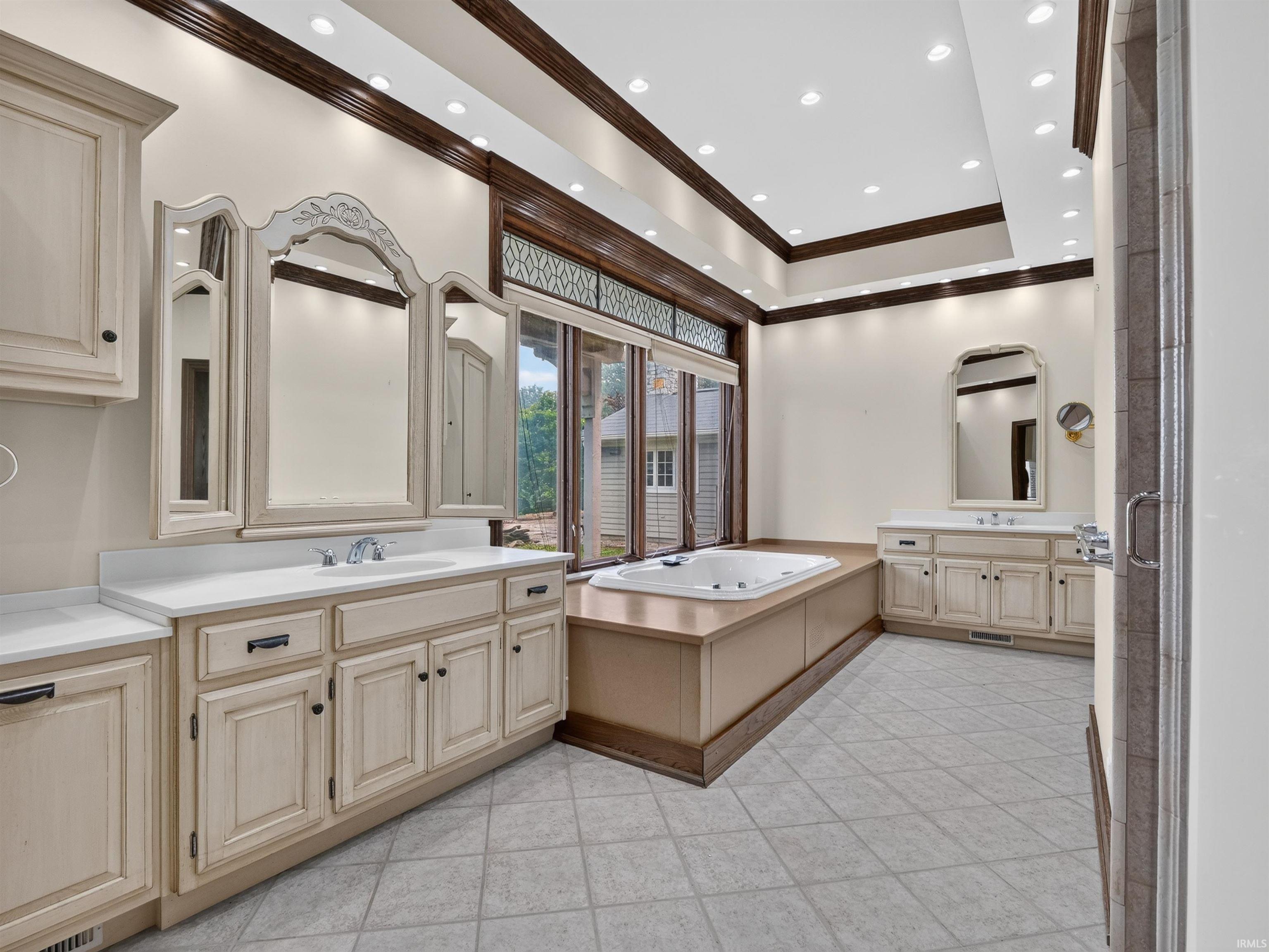 8027 Woodwind Drive Property Photo 18
