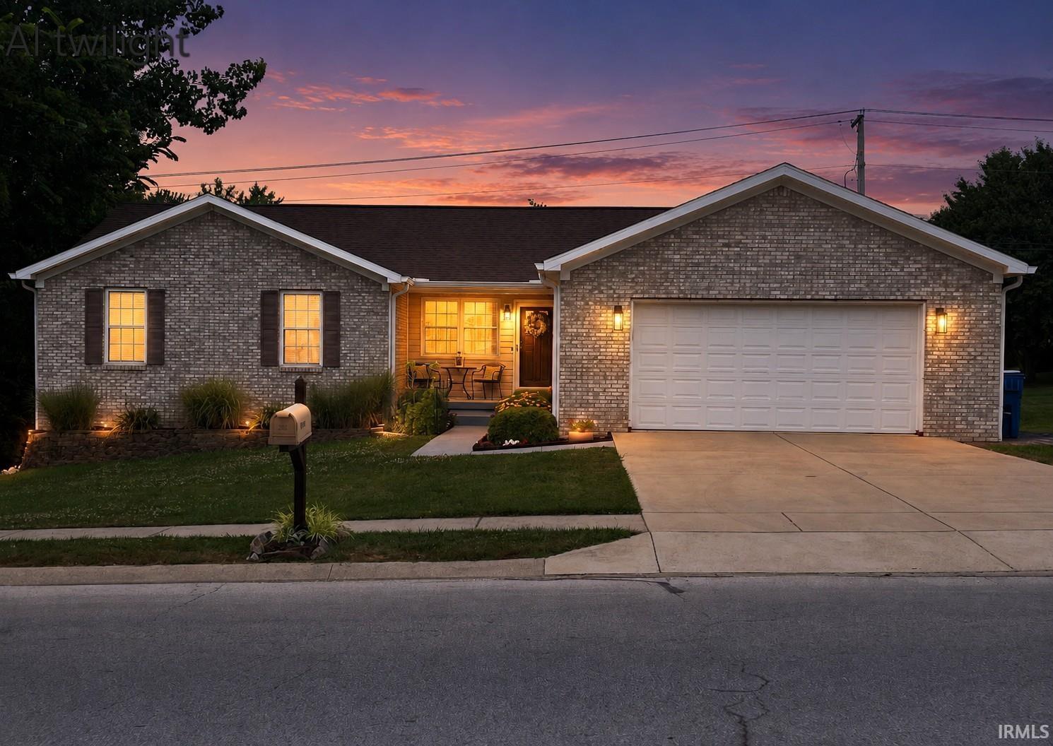 1041 Shadowlawn Avenue Property Photo 1