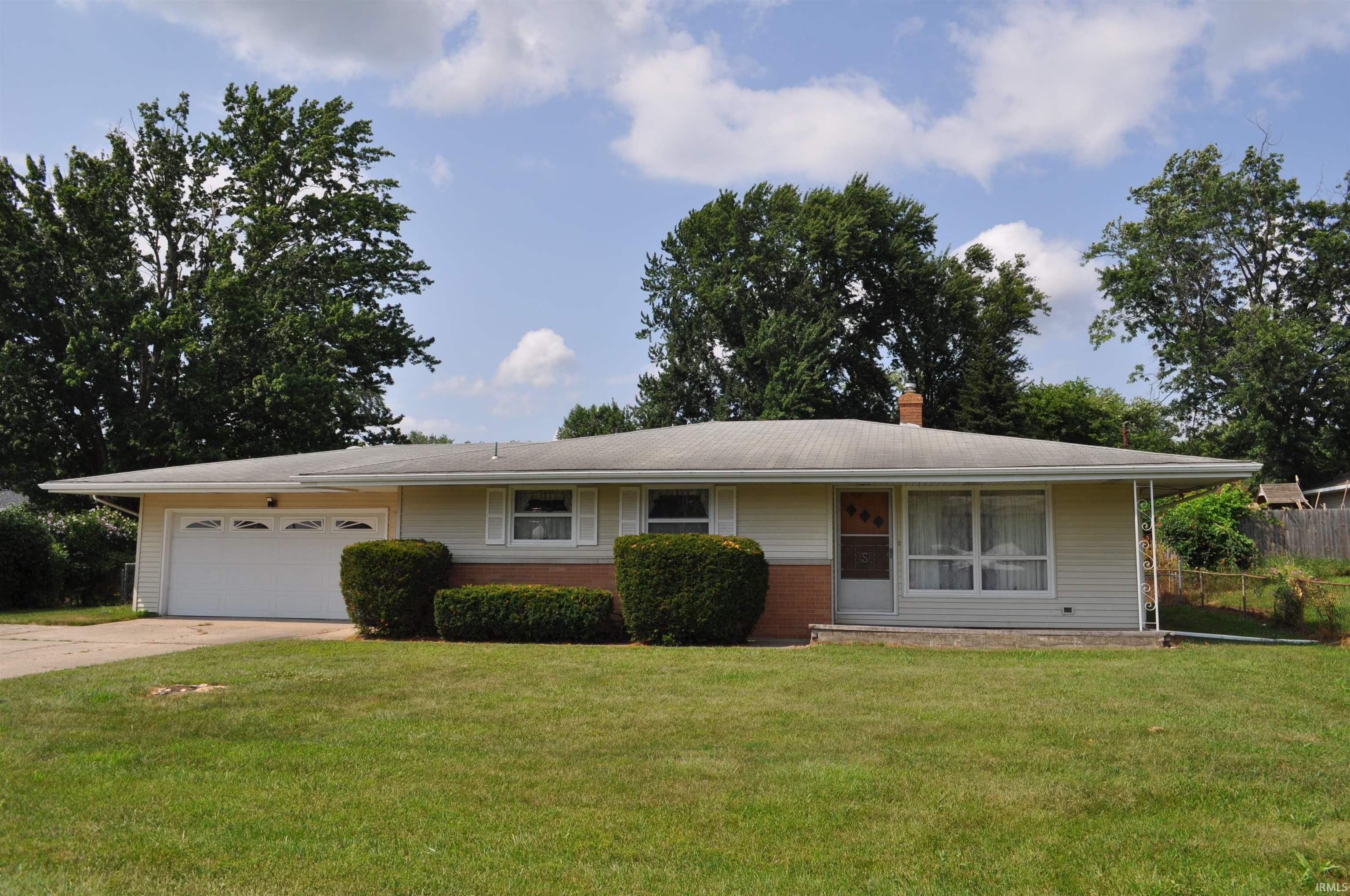 24043 Sunnyside Avenue Property Photo 1