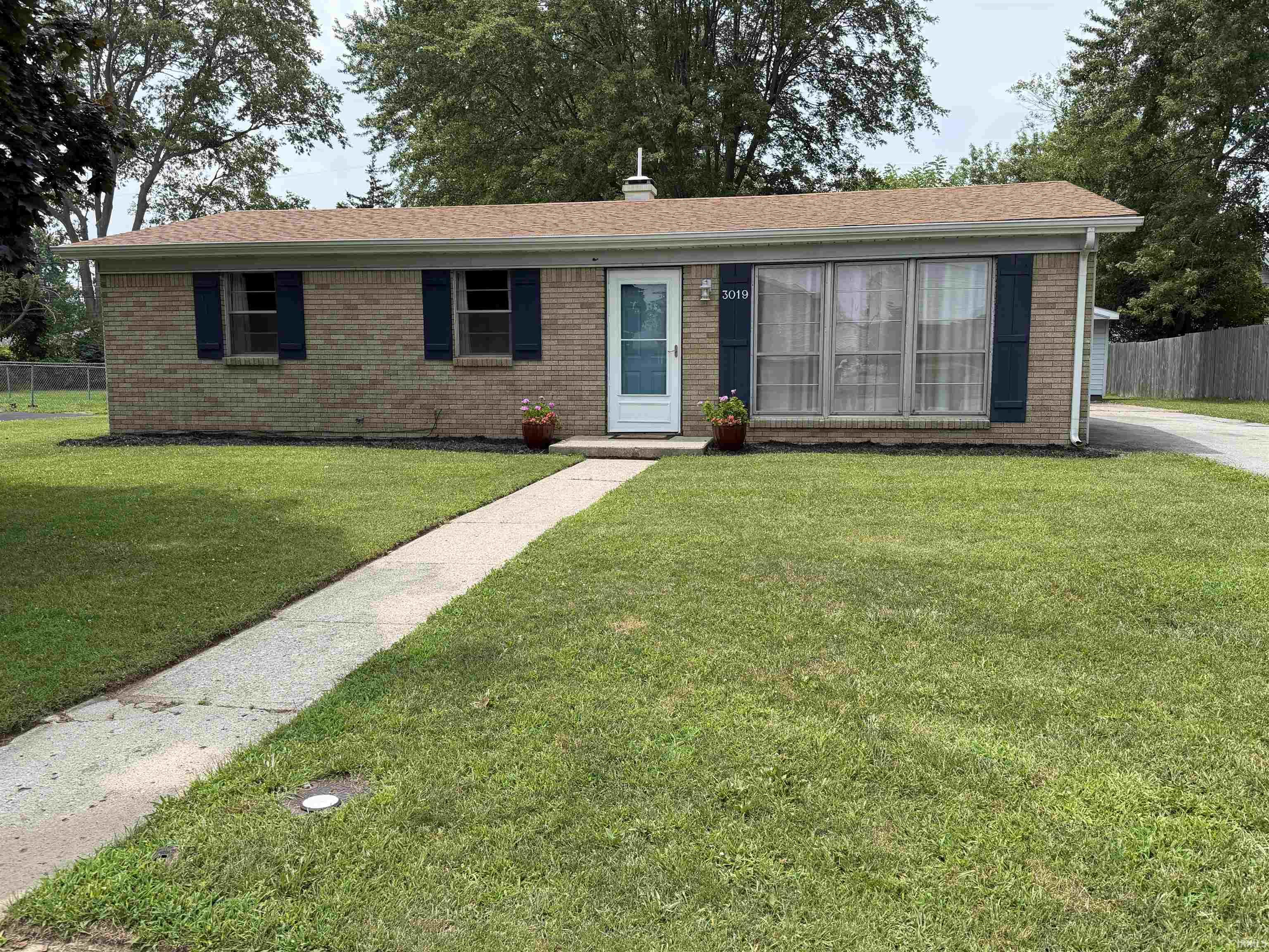 3019 Brentwood Road Property Photo 1