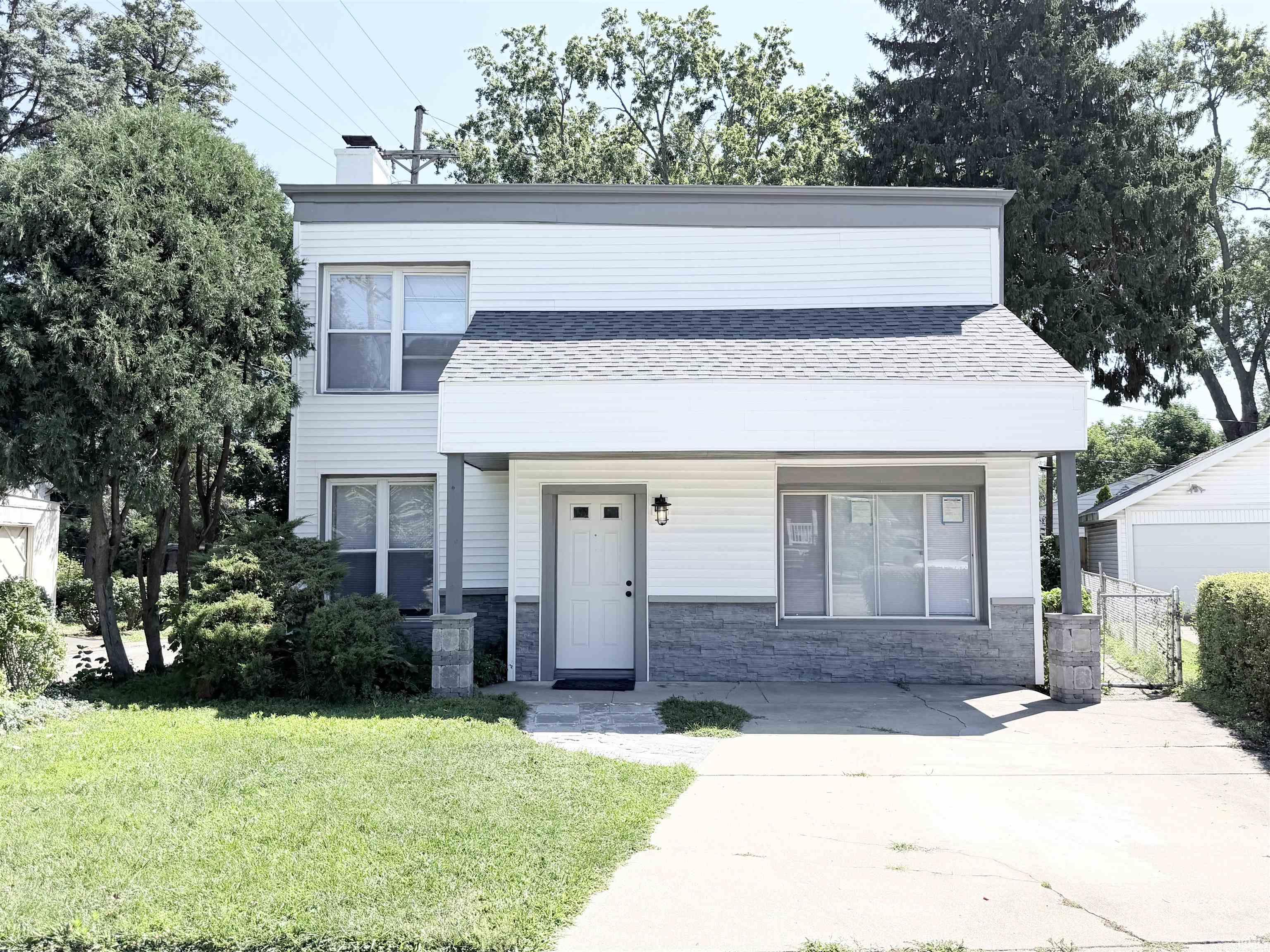 120 Manor Avenue Property Photo 1