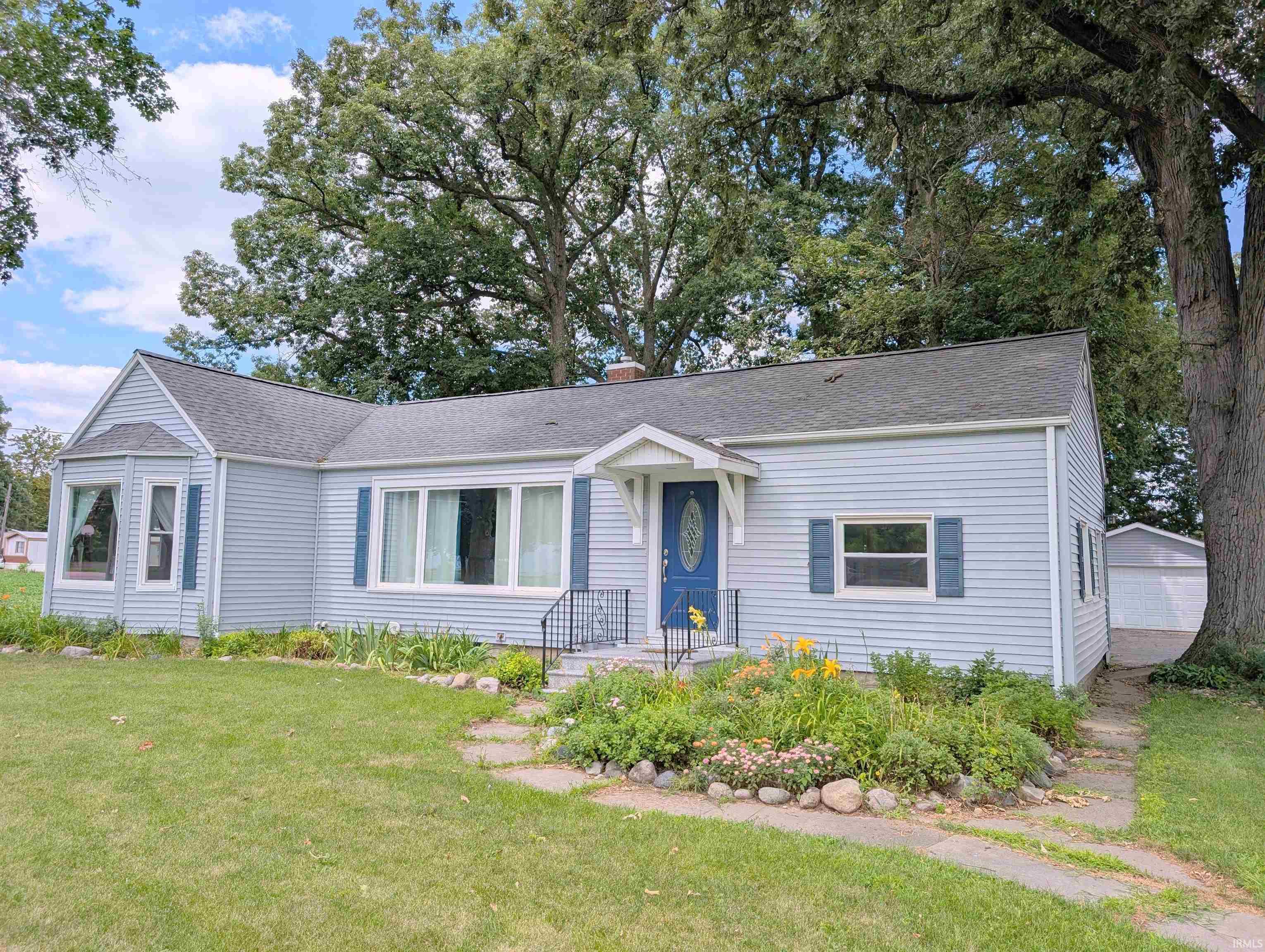 1105 W Lancaster Street Property Photo 1