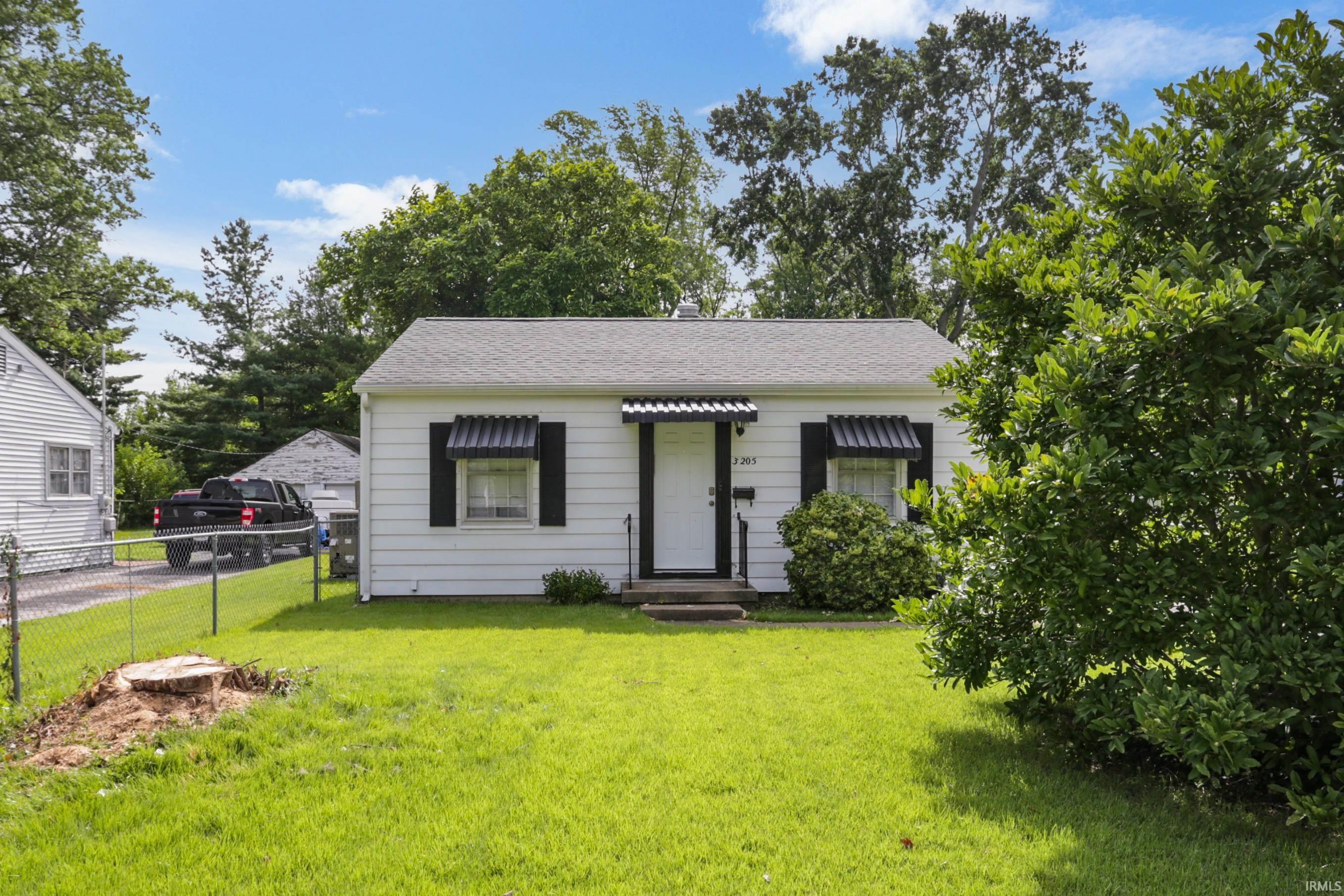 3205 N Twelfth Avenue Property Photo 1
