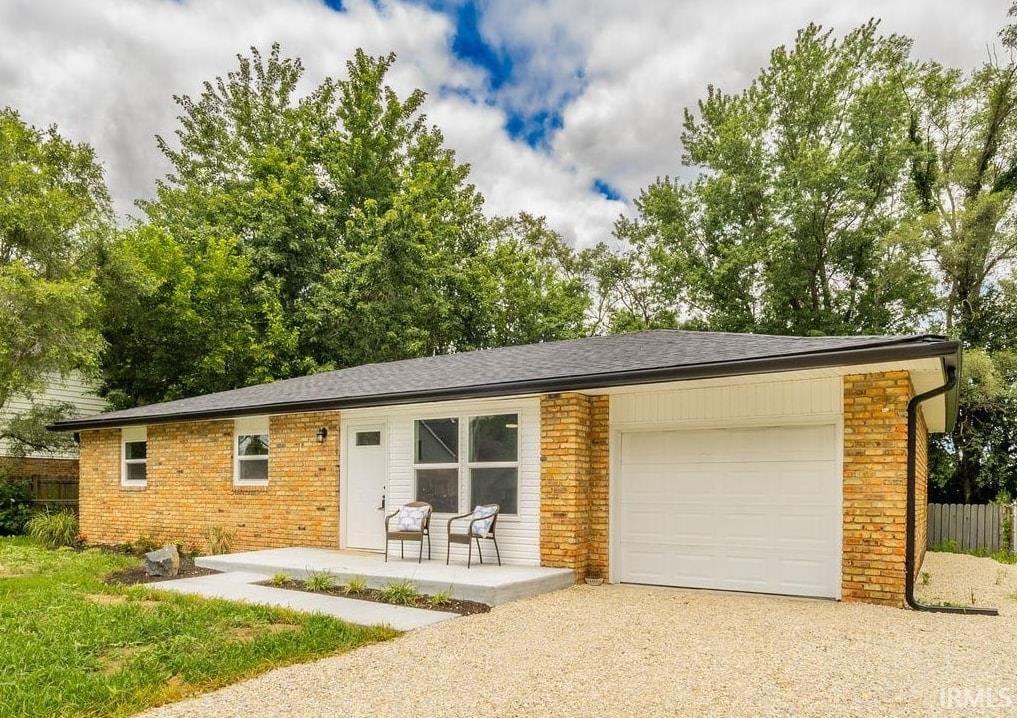 106 E Babb Road Property Photo 1