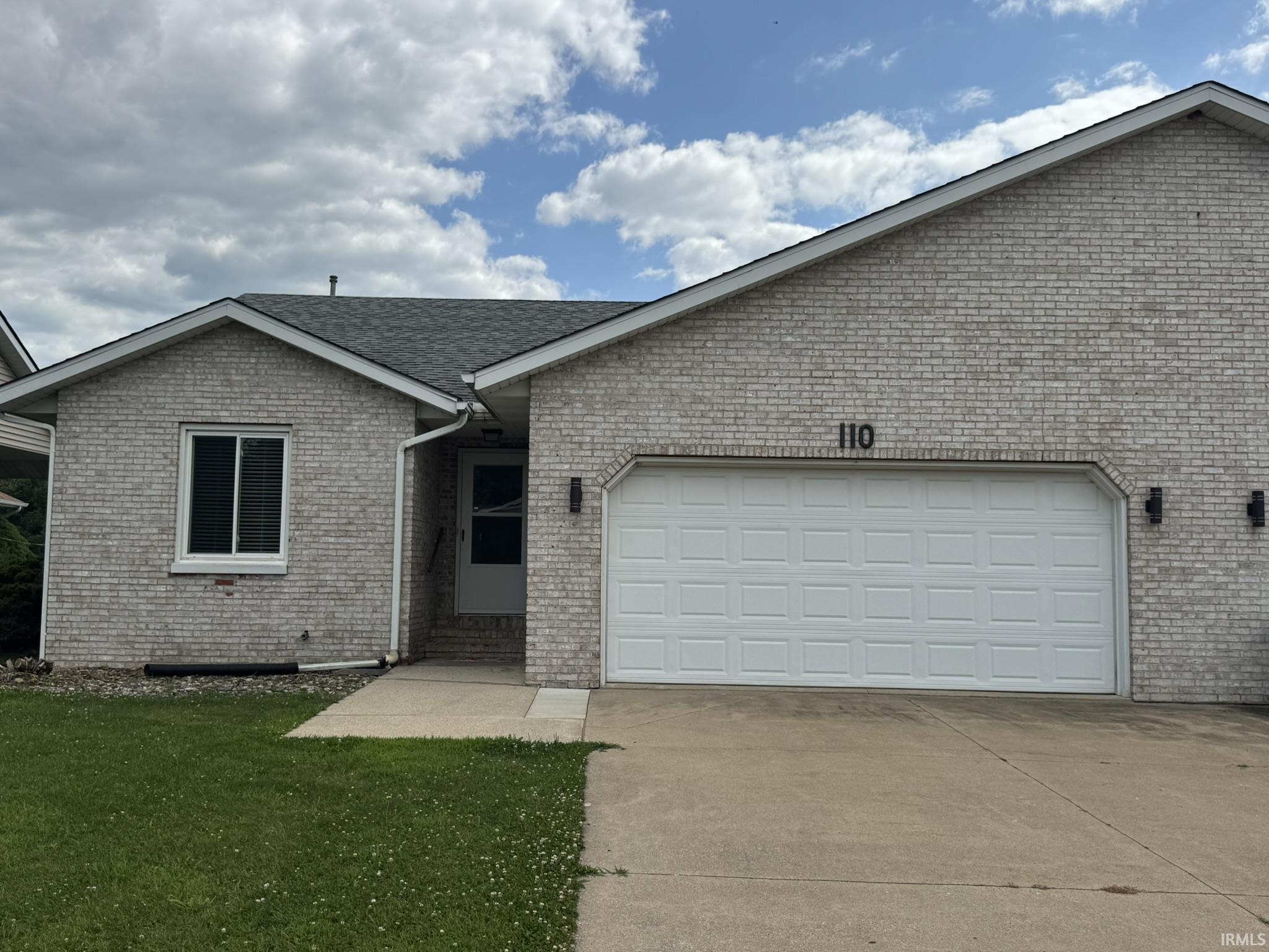 110 Lyn Dee Court Property Photo 1