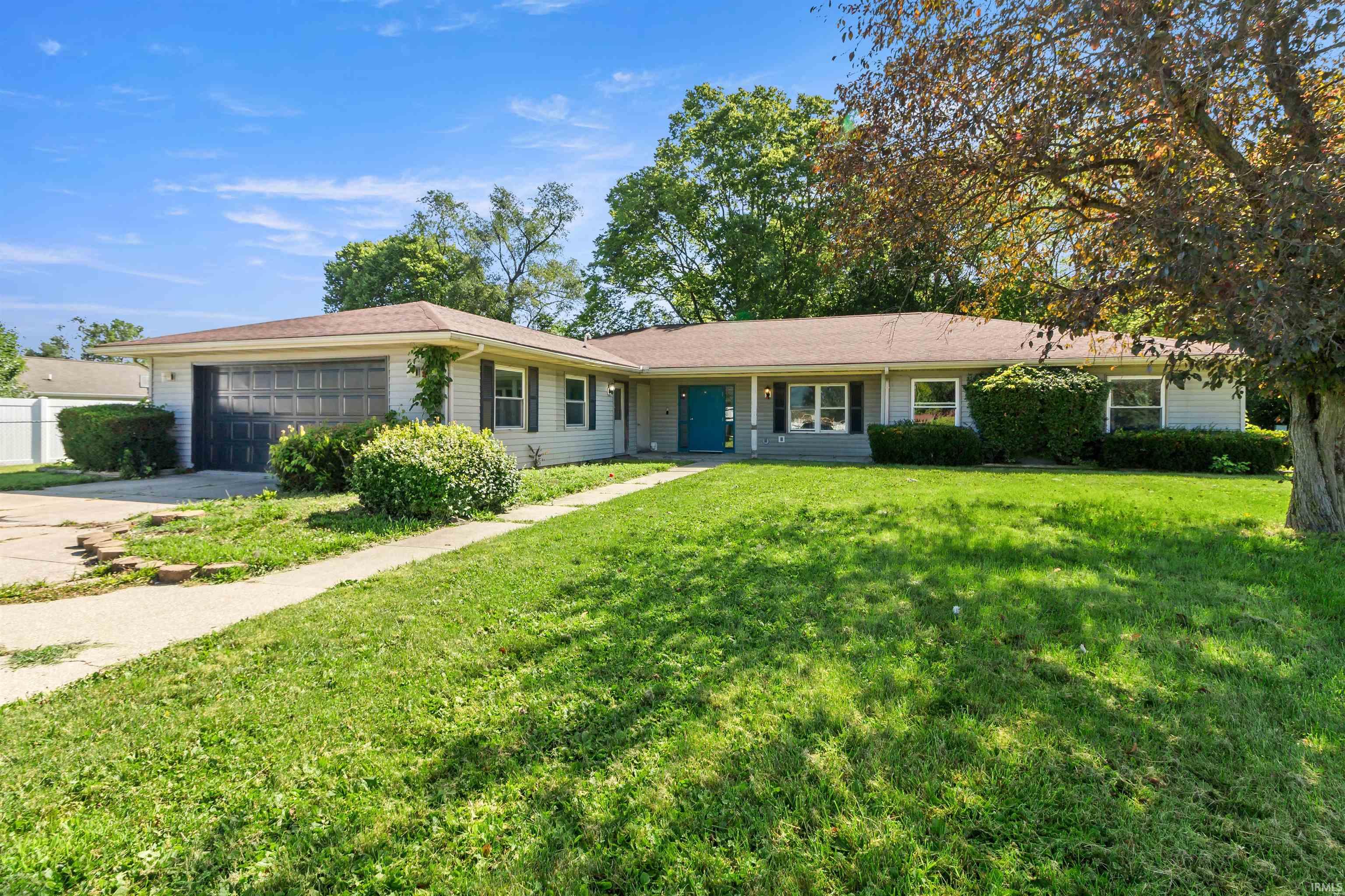 1703 S LAUREL Drive
