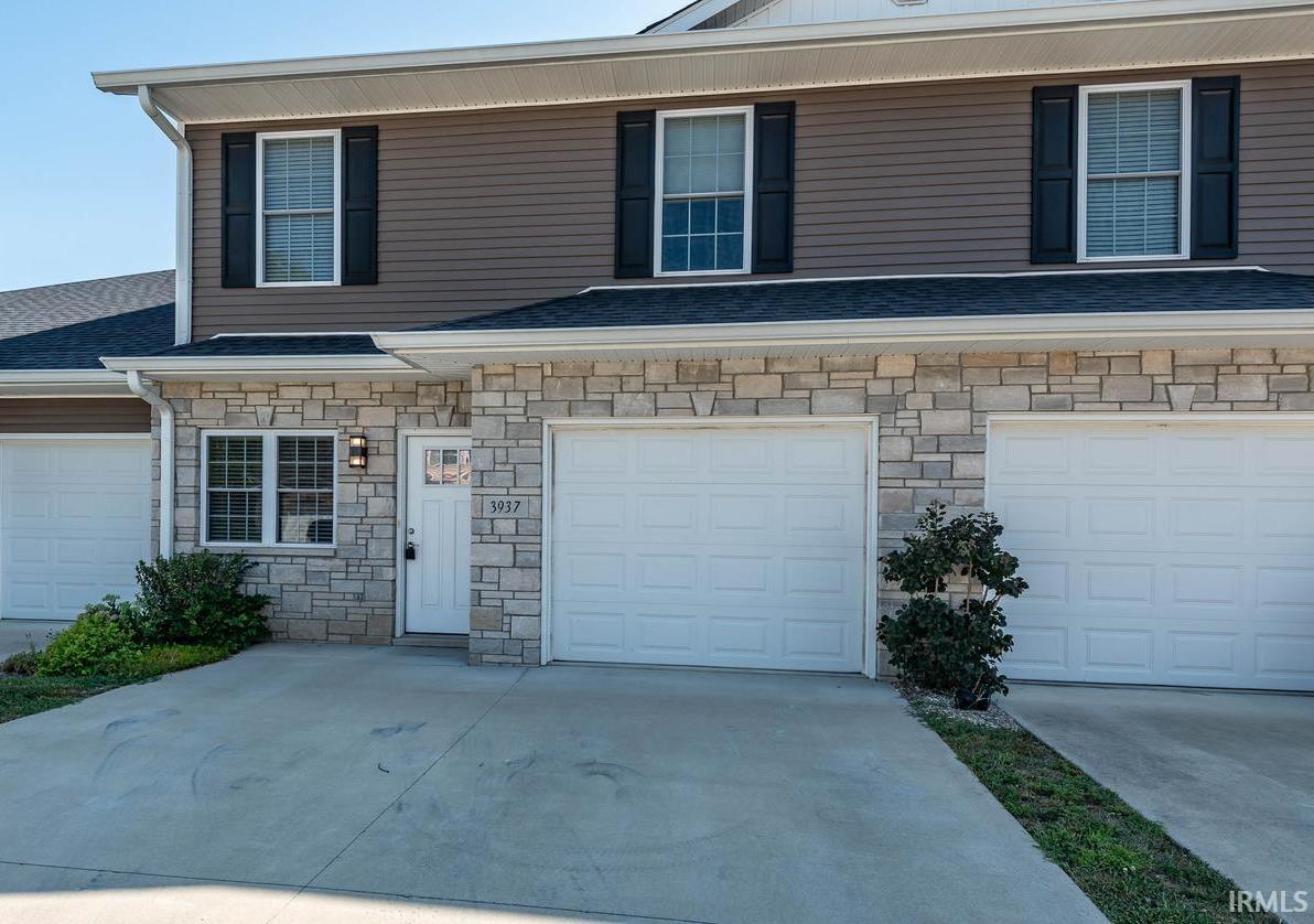 3937 S Cramer Circle Property Photo 1