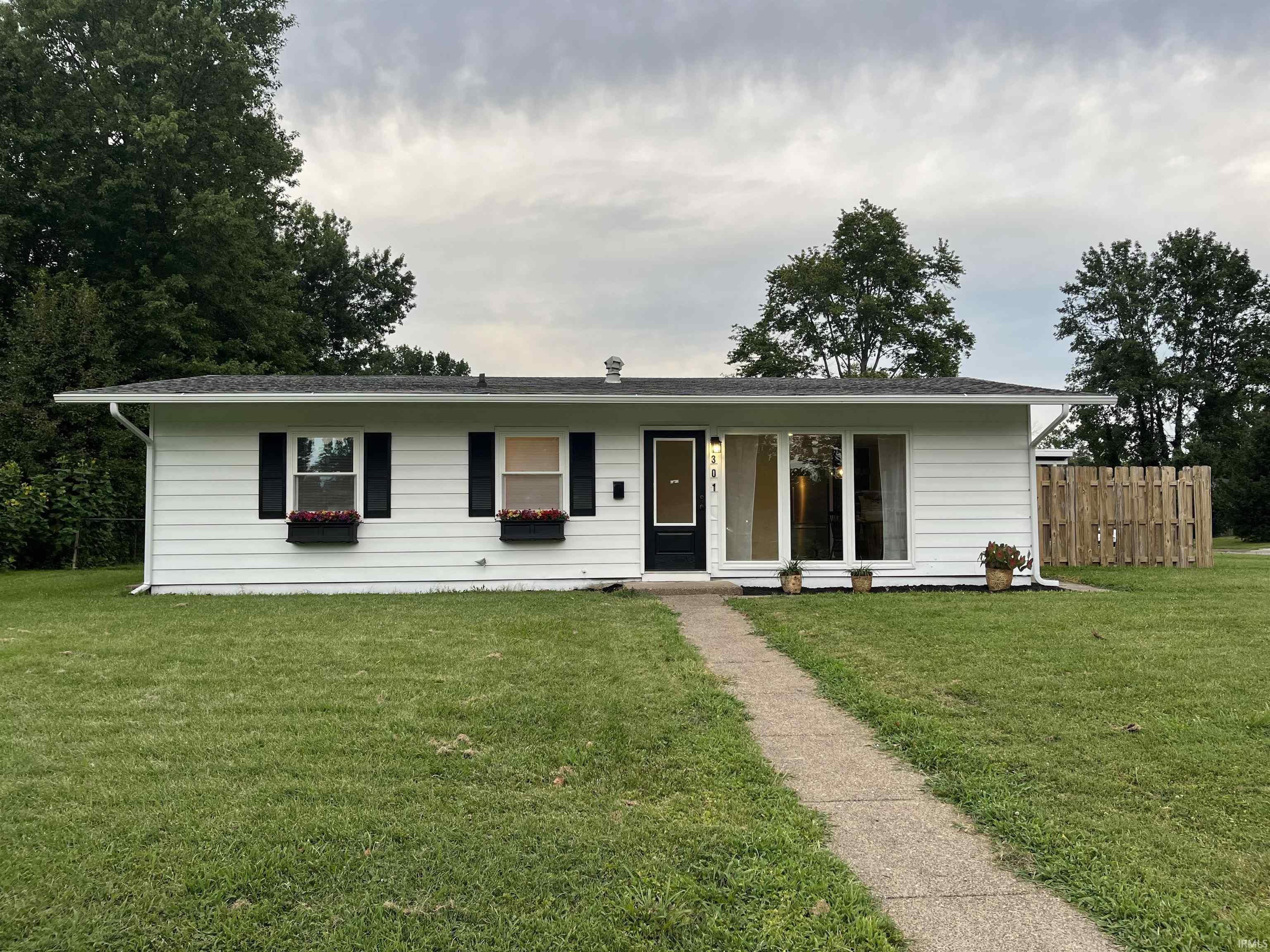 301 Concord Boulevard Property Photo 1