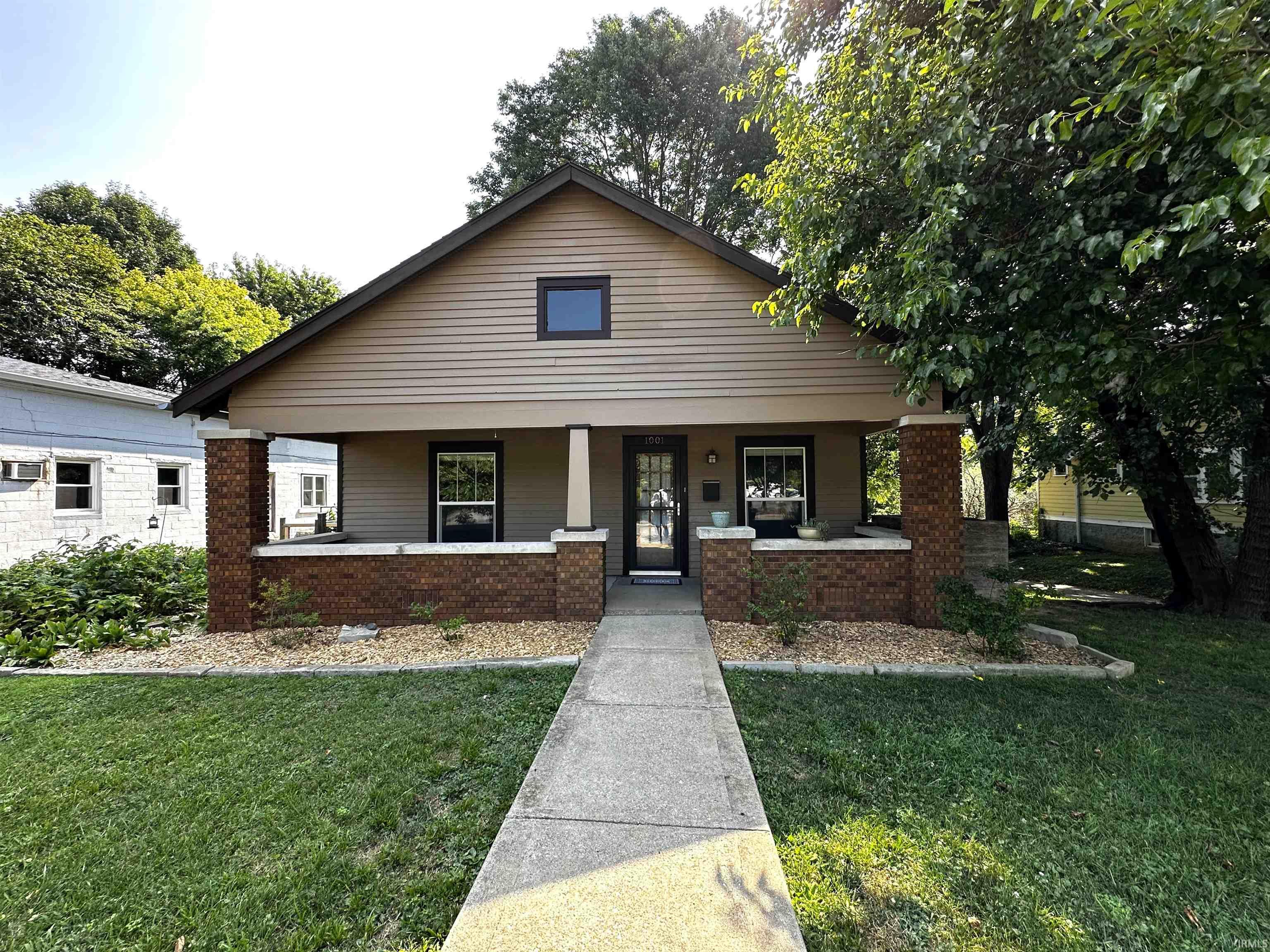 1001 S Rogers Street Property Photo 1