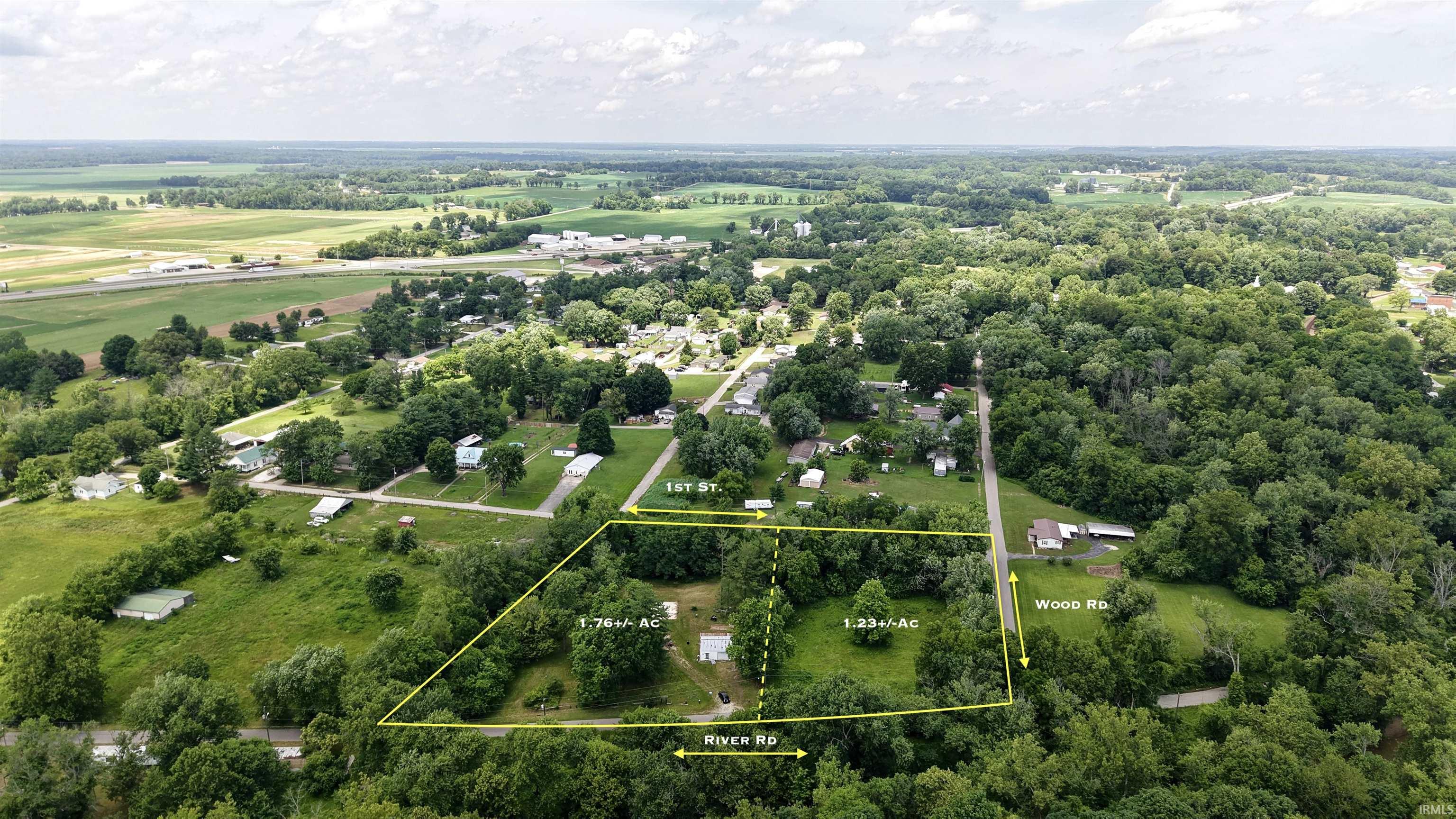 307 W River Drive Property Photo 1