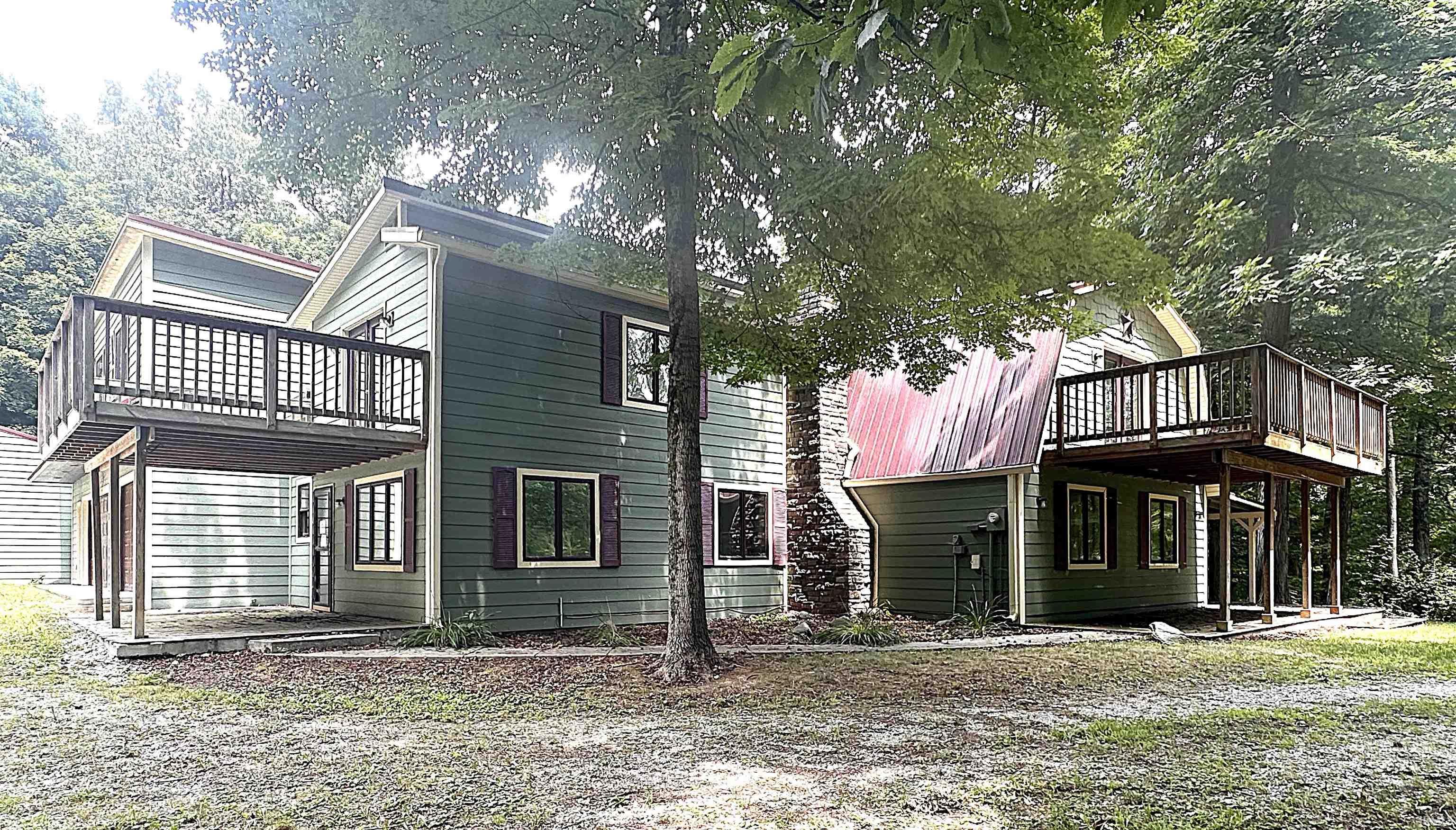 1747 E Tall Oaks Lane