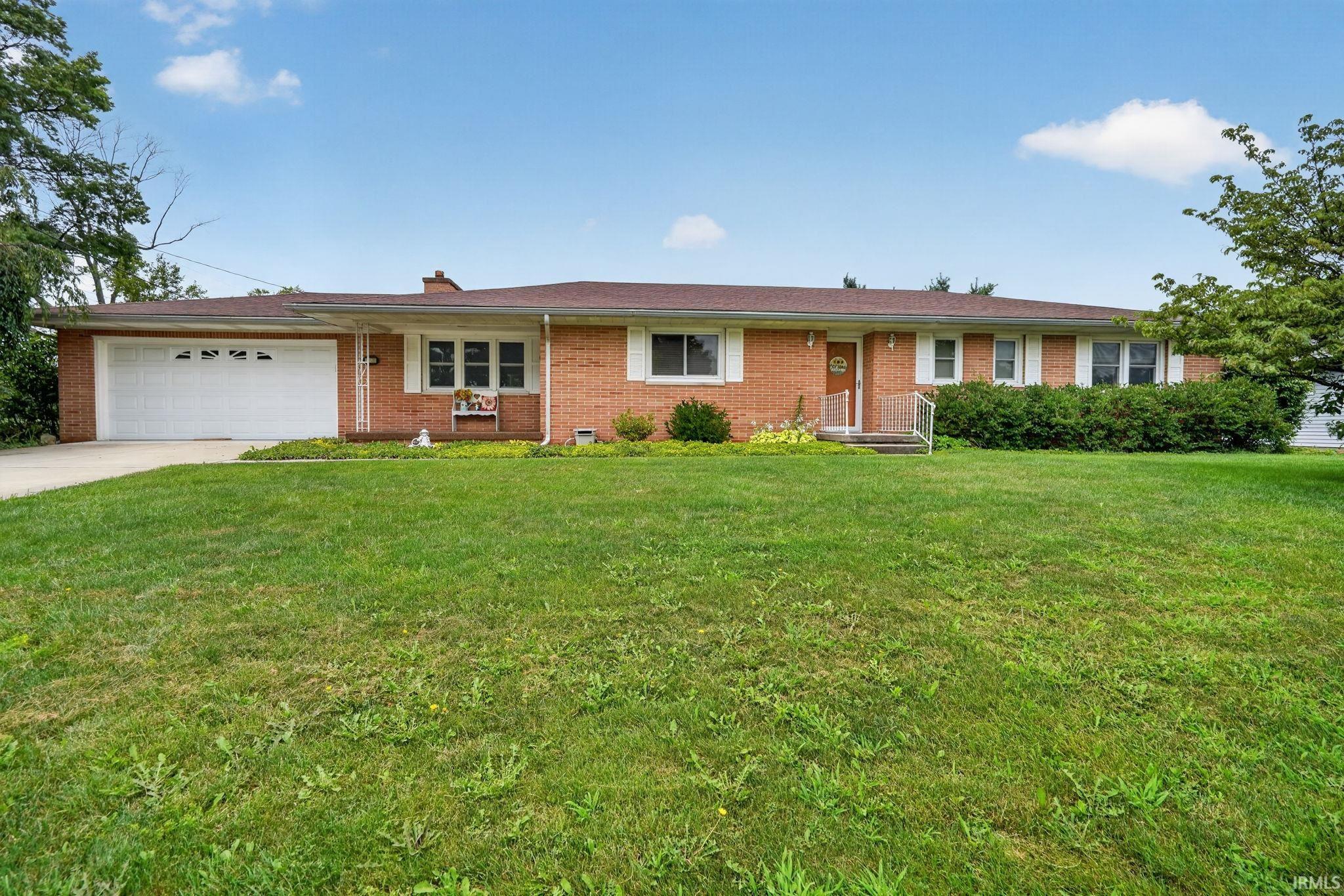 2120 Crestview Court Property Photo 1