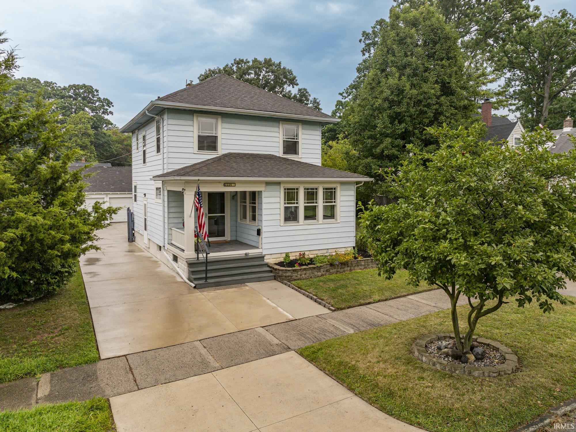 2225 Curdes Avenue Property Photo 1