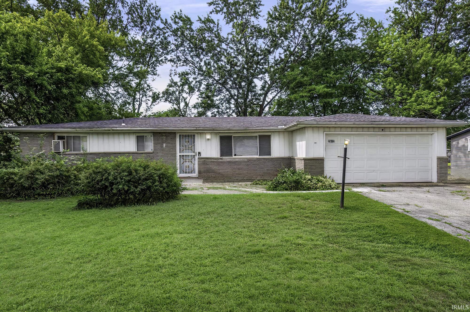 2612 Oakwood Drive Property Photo 1