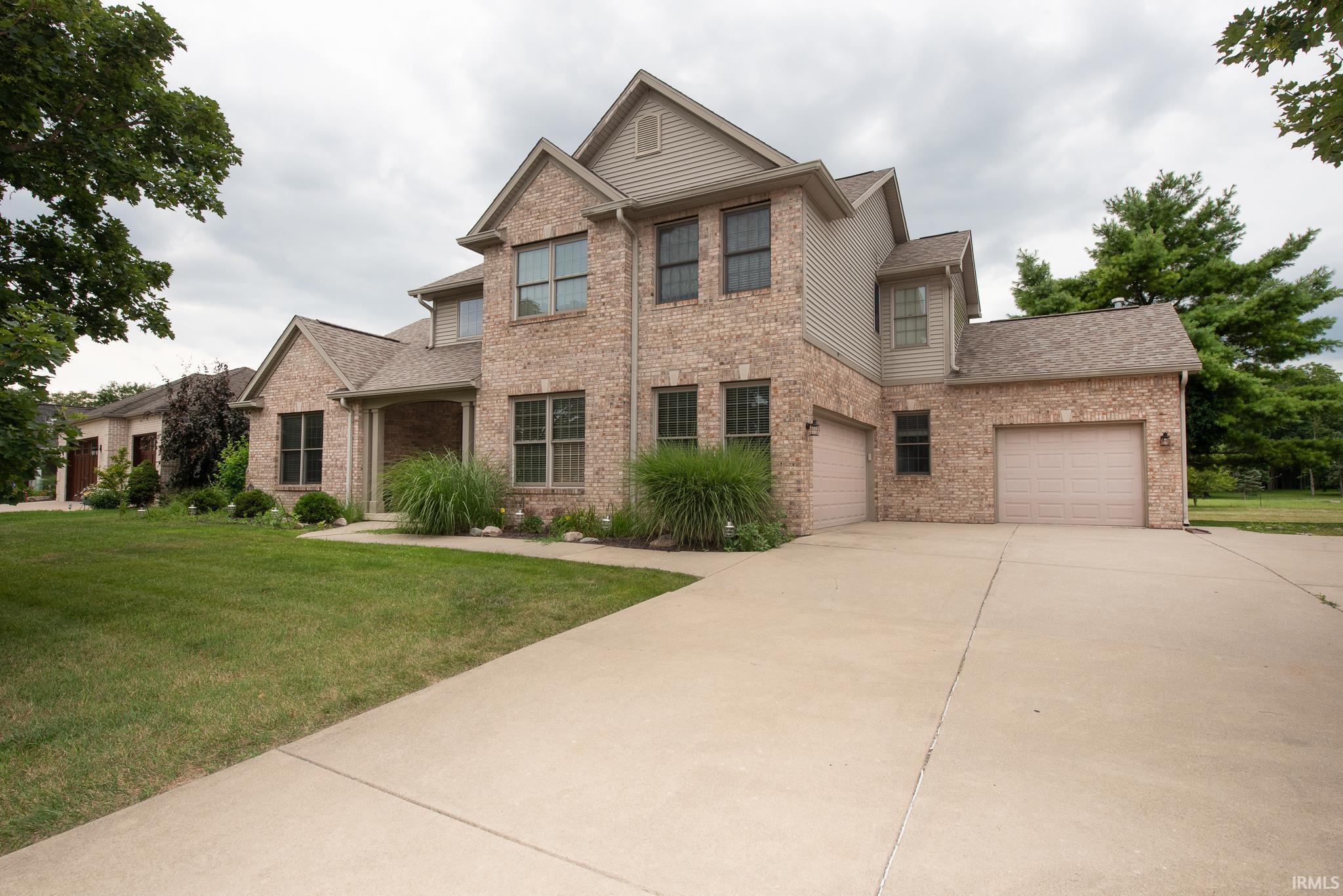 5054 Grapevine Boulevard Property Photo 1